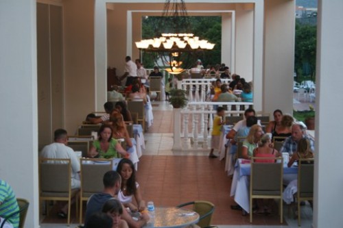 Hotel Garden Resort Bergamot restaurant.jpg