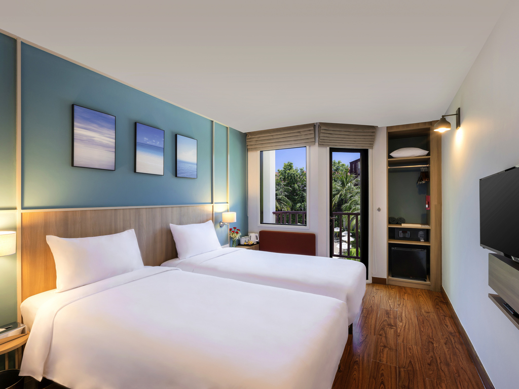 SUPERIOR ROOM