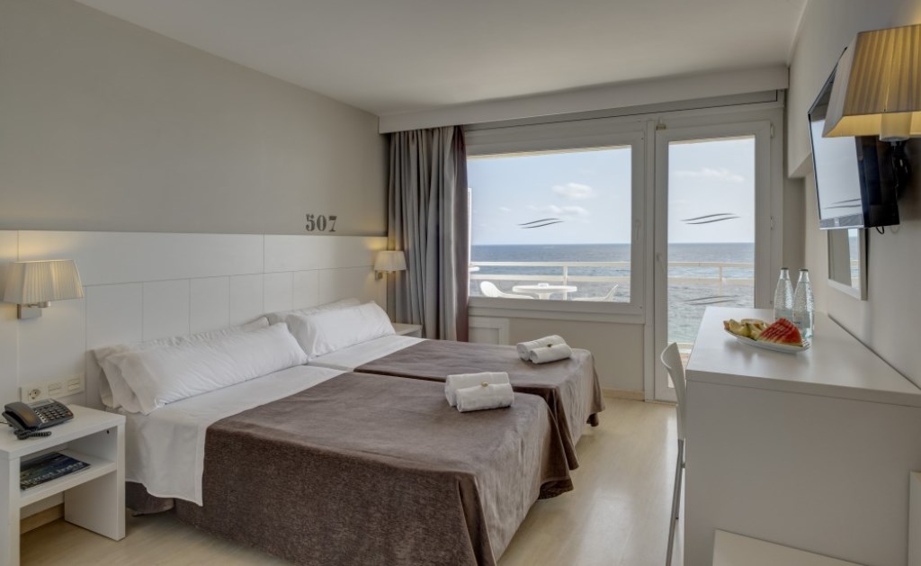 TWIN SEA VIEW