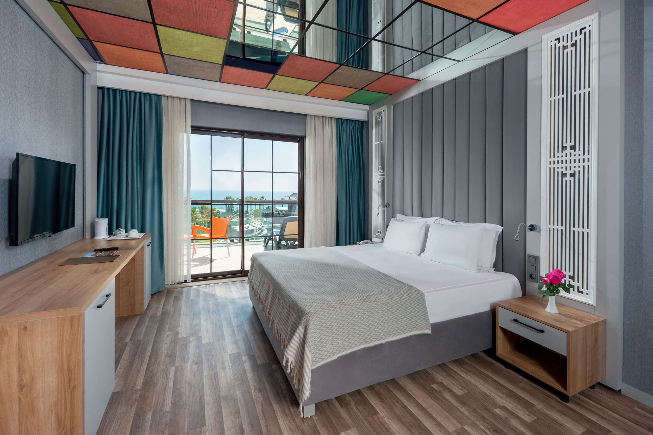 GRAND SUITE