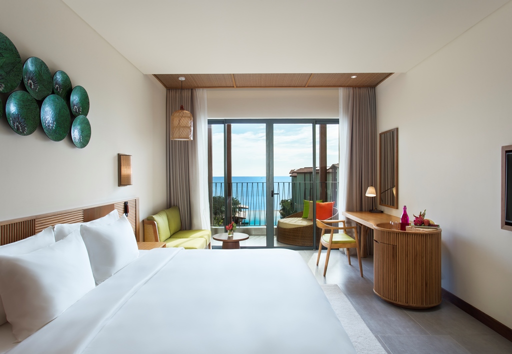 DELUXE OCEAN VIEW WITH BALCONY