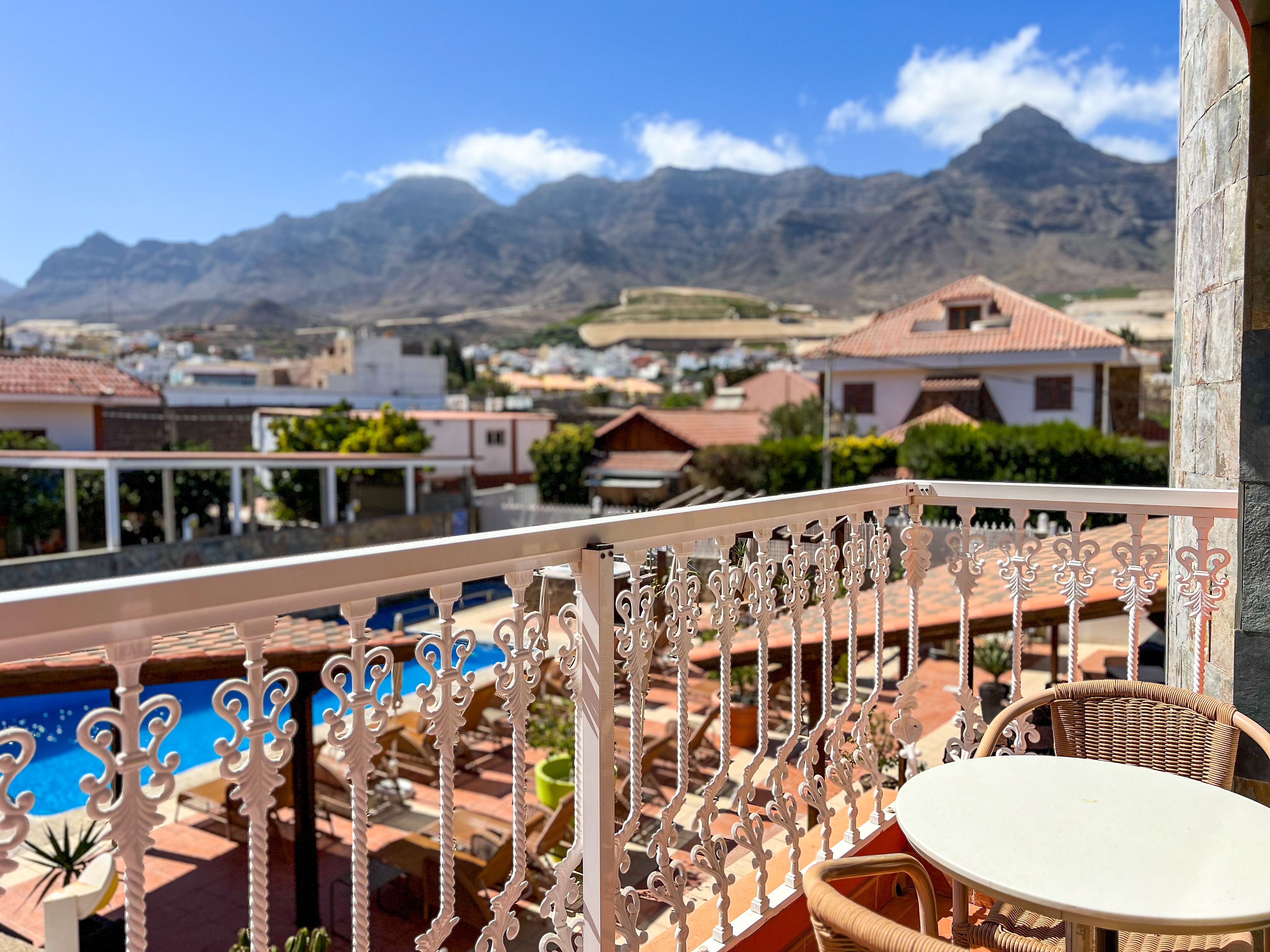 ONE BEDROOM SUITE WITH BALCONY OR TERRACE