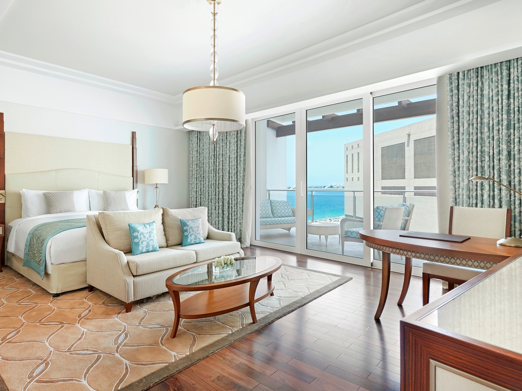 King Superior Partial View Room 