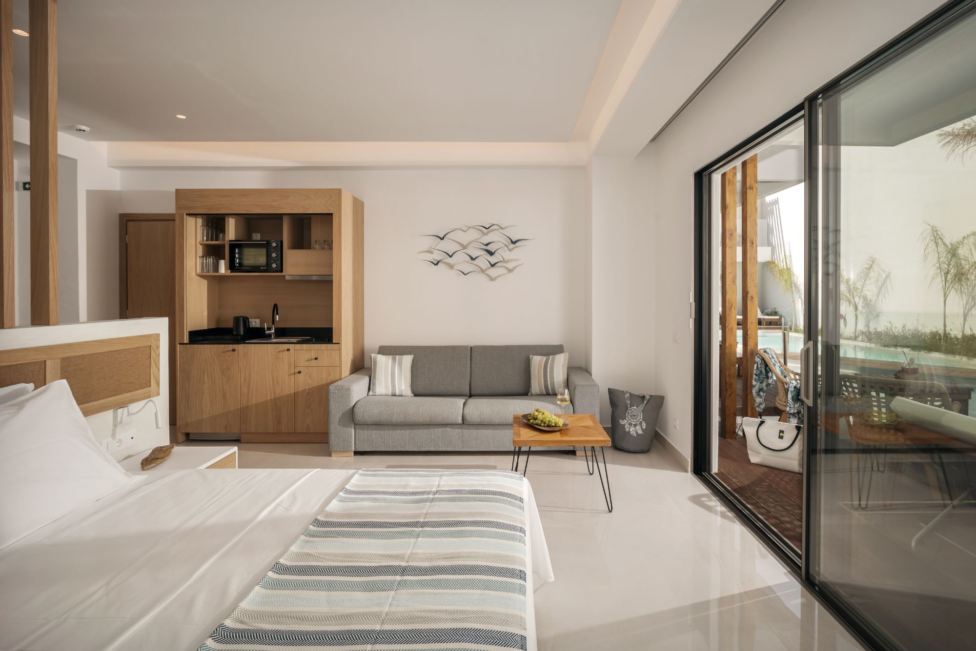 DELUXE SWIM UP SUITE TERRACE