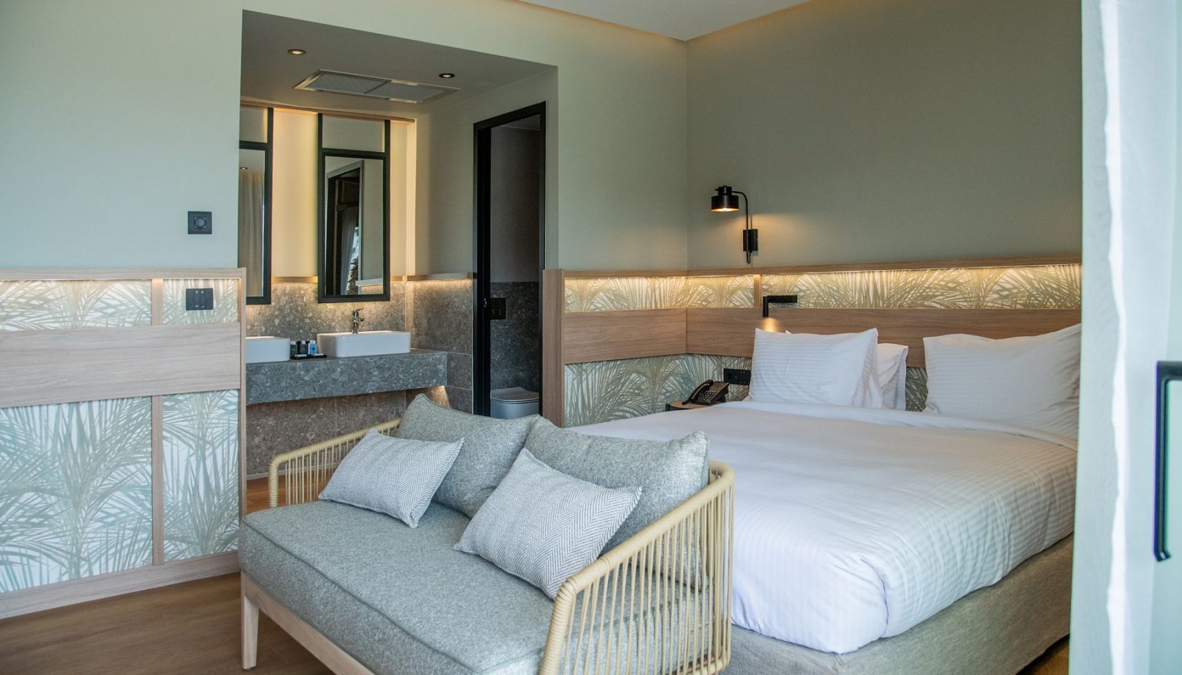 Classic Double Room Garden View with Pool Access