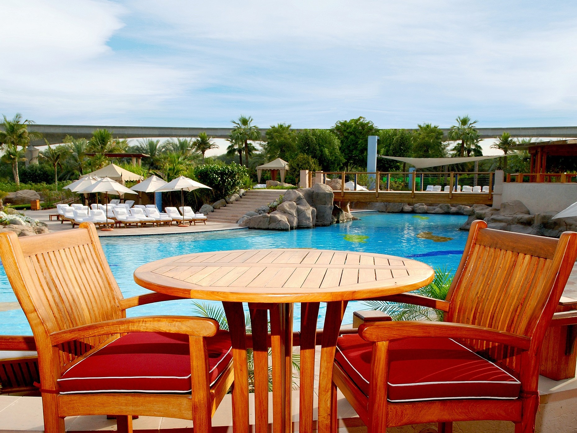 Poolside Restaurant