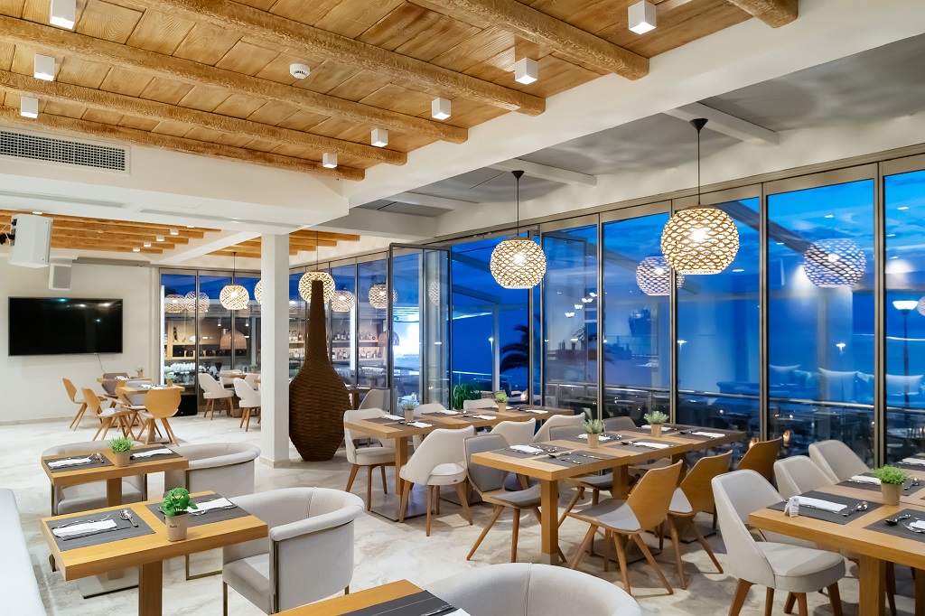 MAIN RESTAURANT
