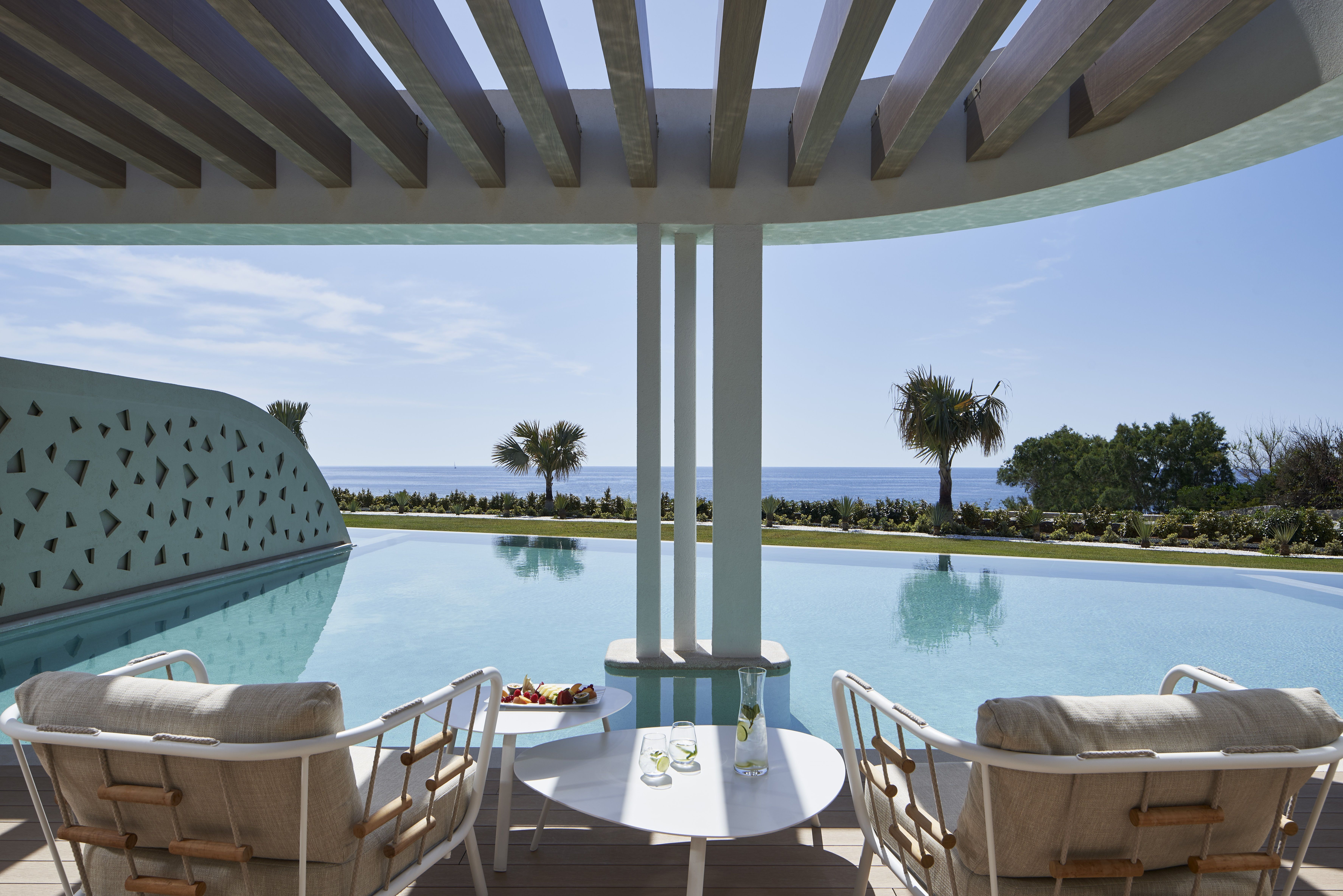 MAYIA SUITE WITH PRIVATE POOL SEA VIEW