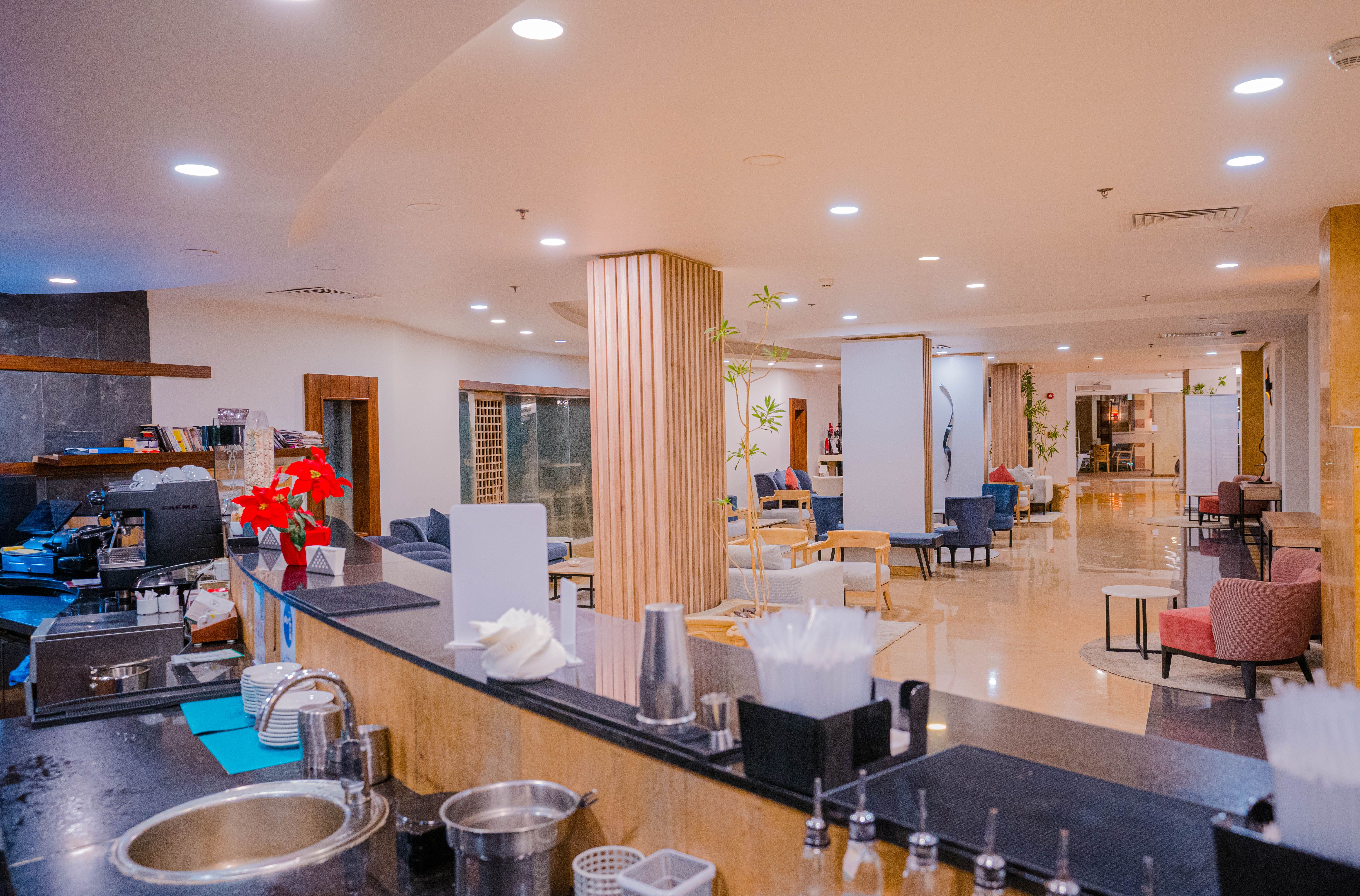 The Lounge Lobby Bar