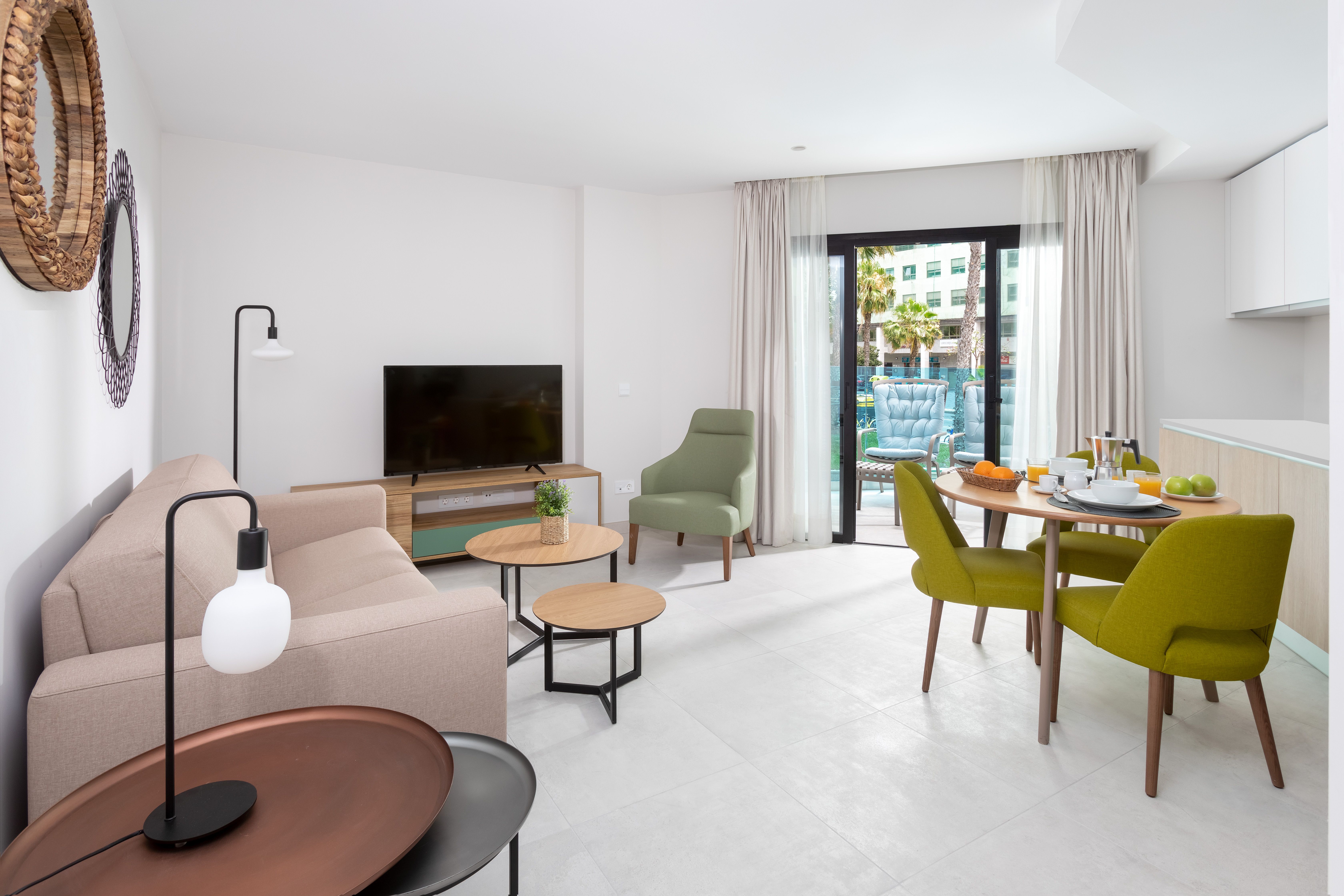 APARTMENT 1 BEDROOM BALCONY