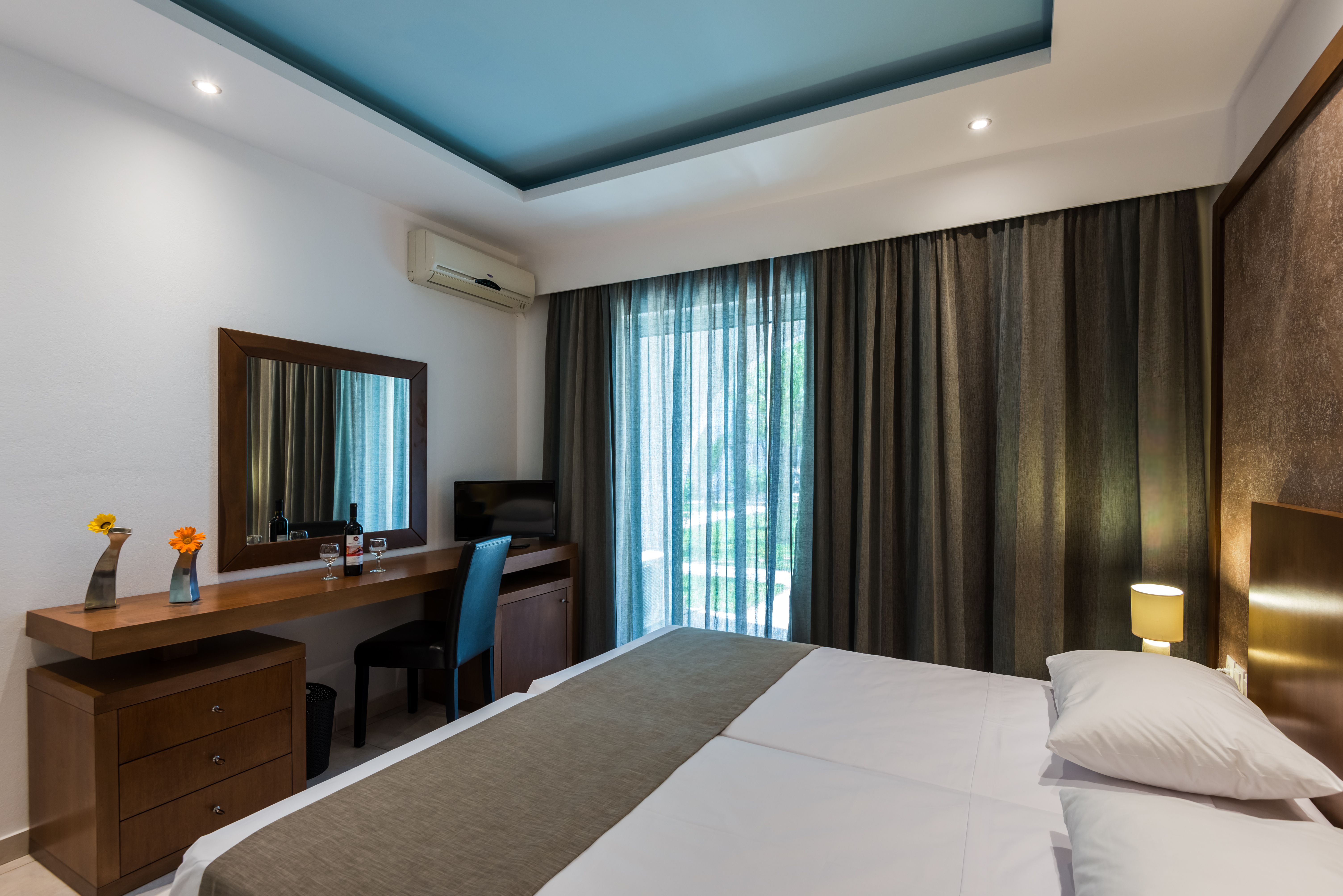 DOUBLE ROOM GARDEN VIEW OR POOL VIEW WITH BALCONY OR TERRACE 