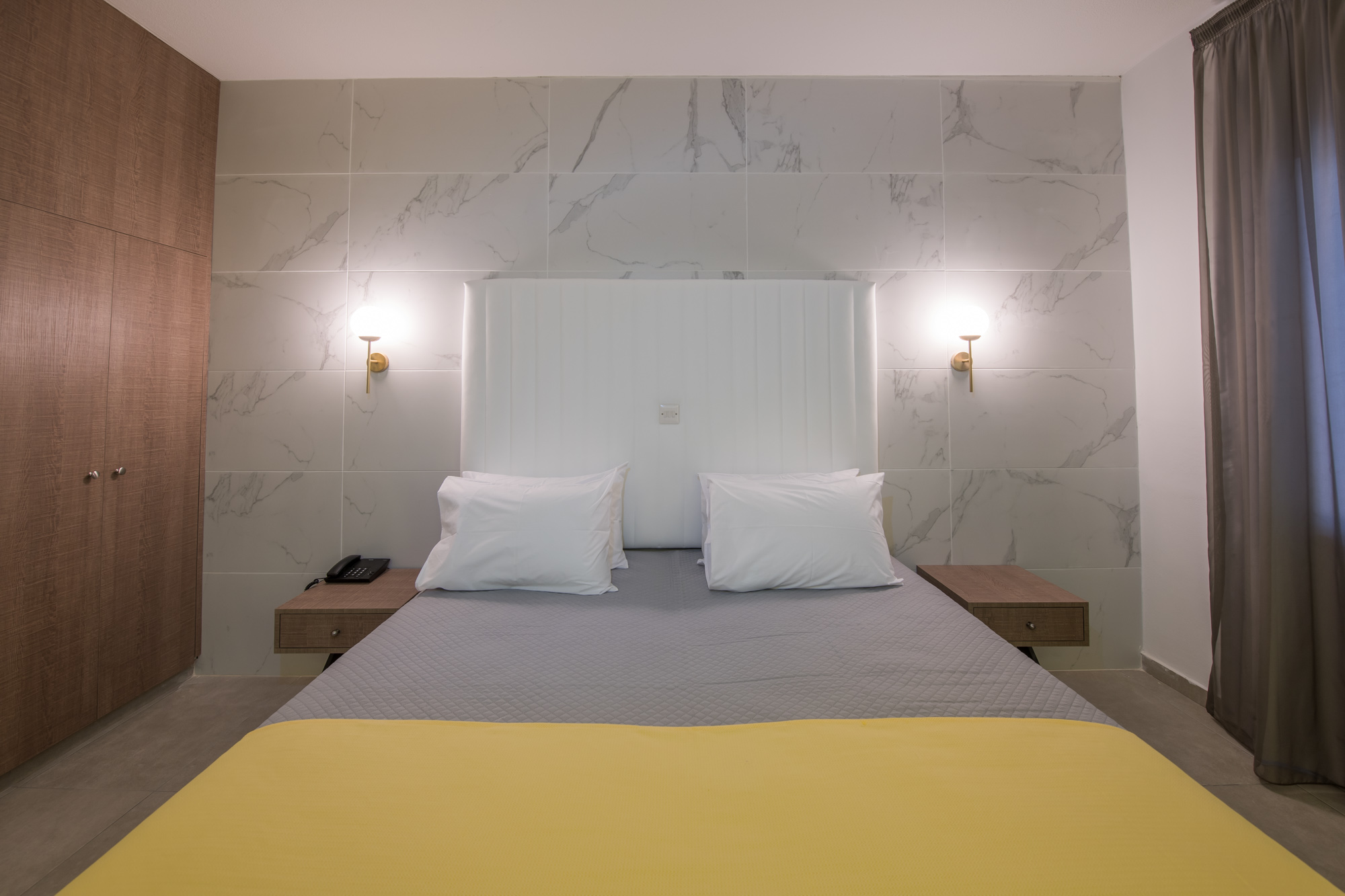 ONE BEDROOM 