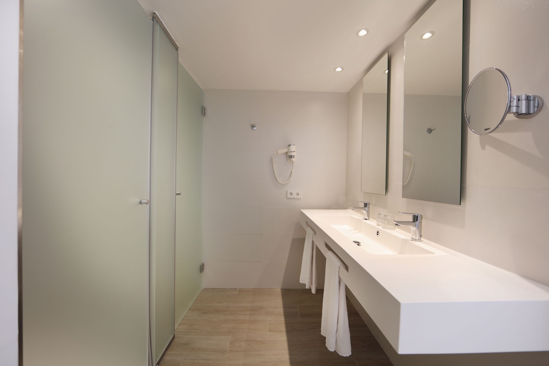 JUNIOR SUITE A