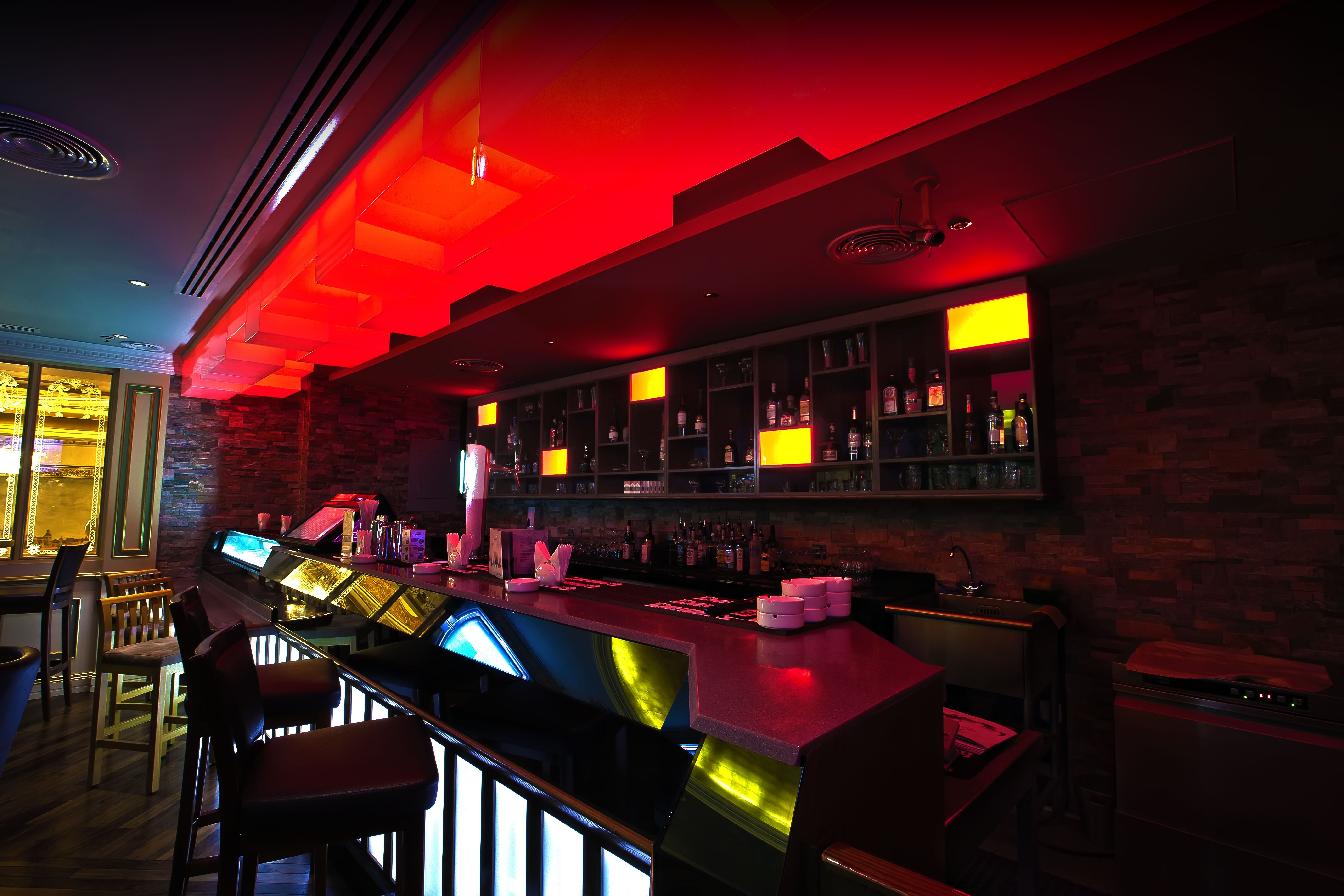 Hero's sports bar