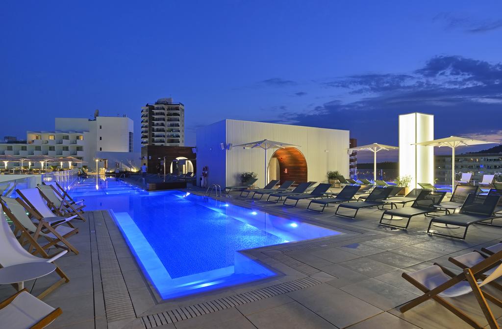 Piscina deschisă