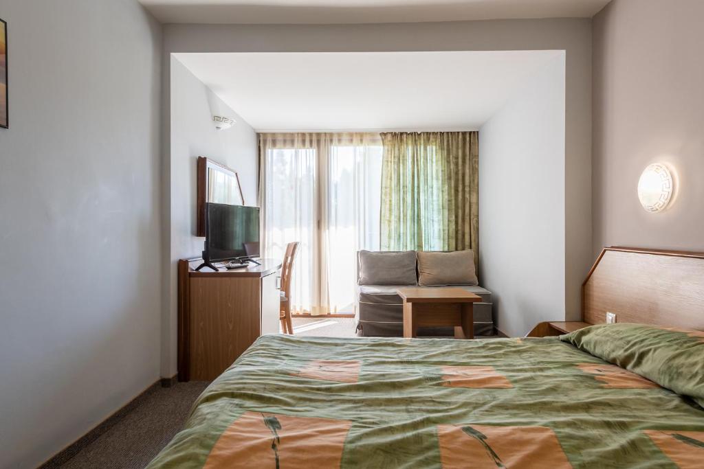 DOUBLE ECONOMY ROOM