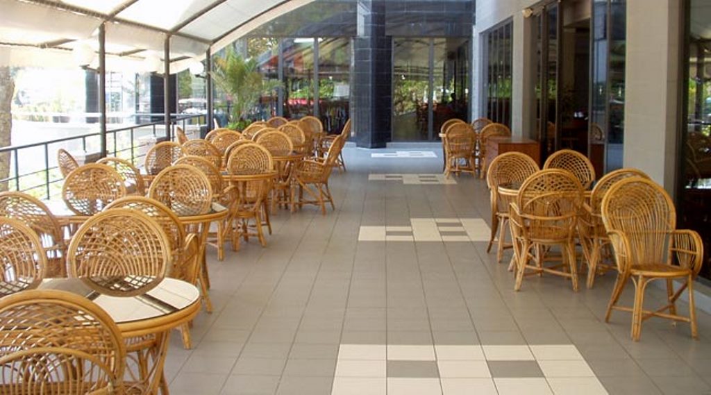 MAIN RESTAURANT