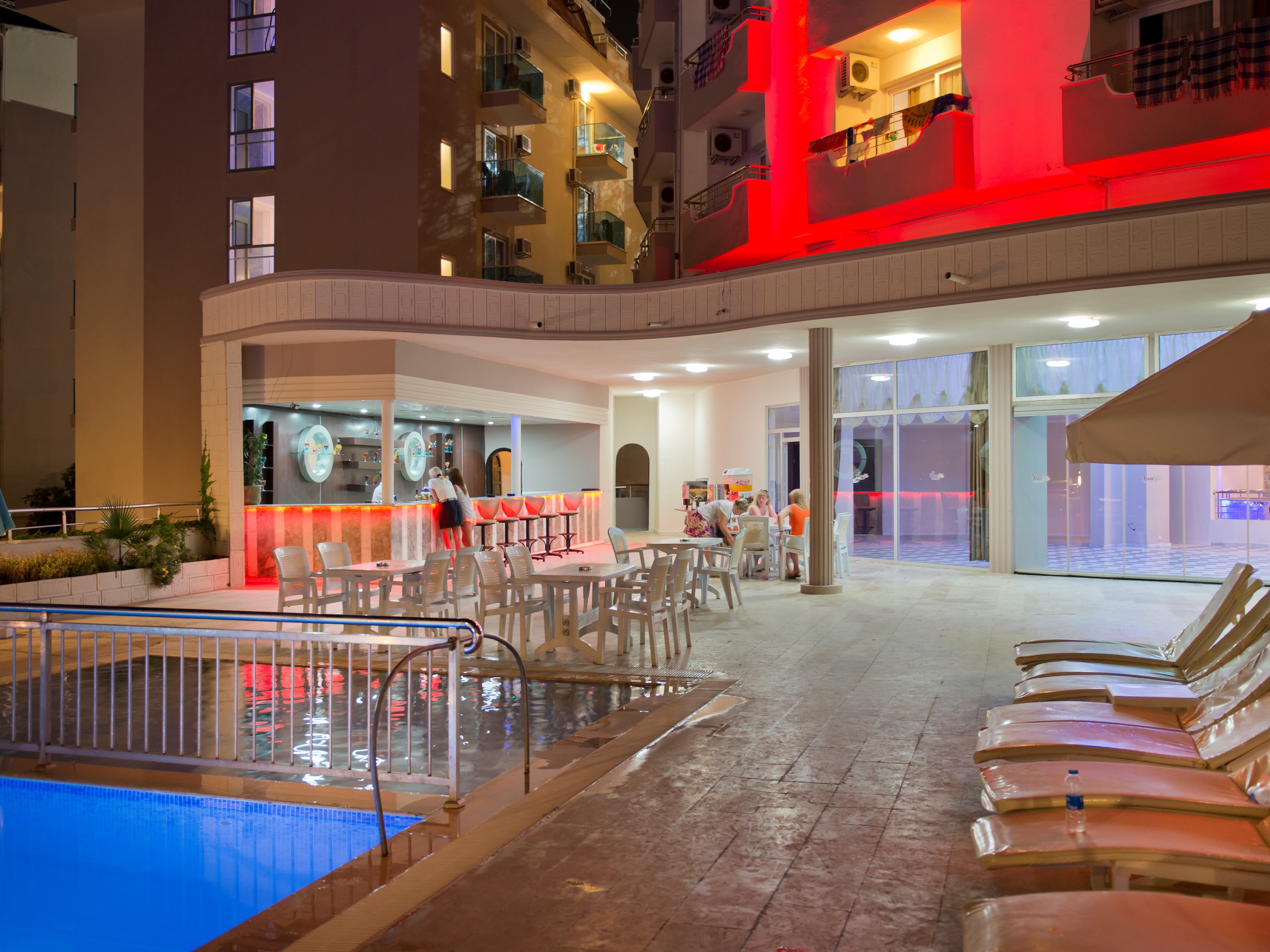 Plaza Bar