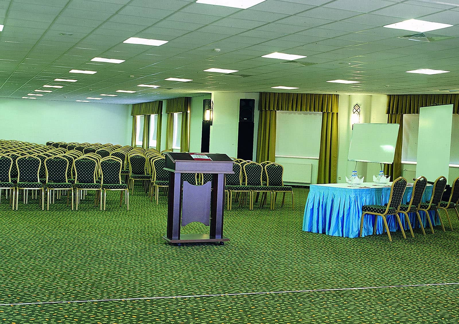 MICE (servicii de organizare de întâlniri, conferințe, alte evenimente)