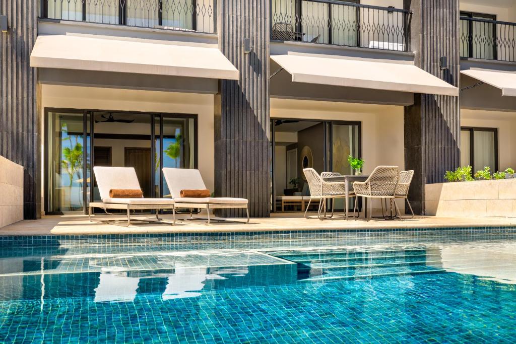 PREFERRED CLUB MASTER SUITE OCEAN FRONT SWIM OUT