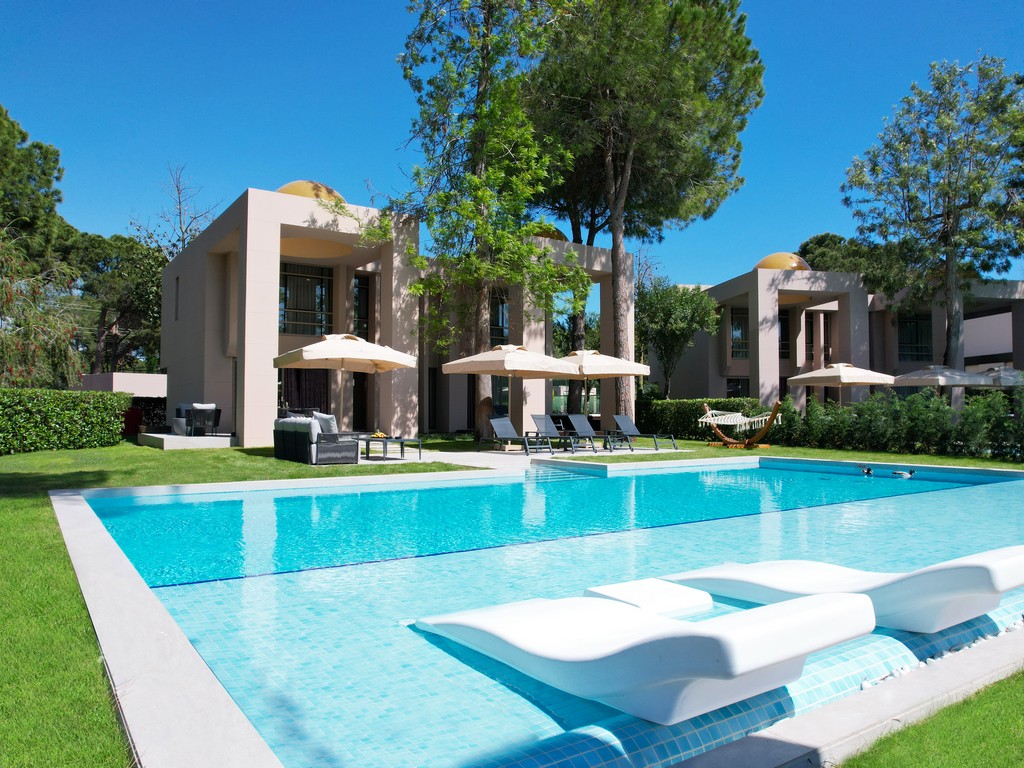 QUEEN VILLA 