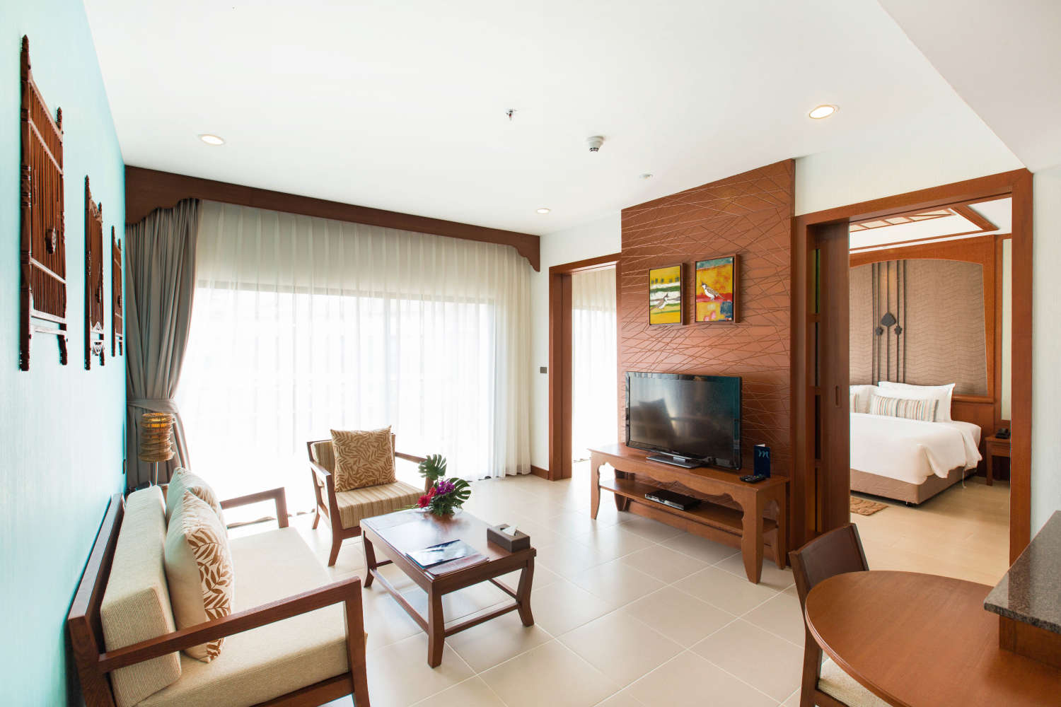Deluxe Suite