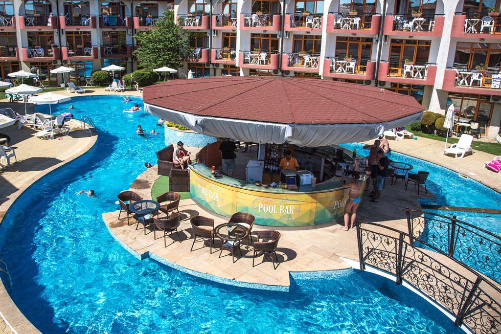 POOL BAR SUNRISE