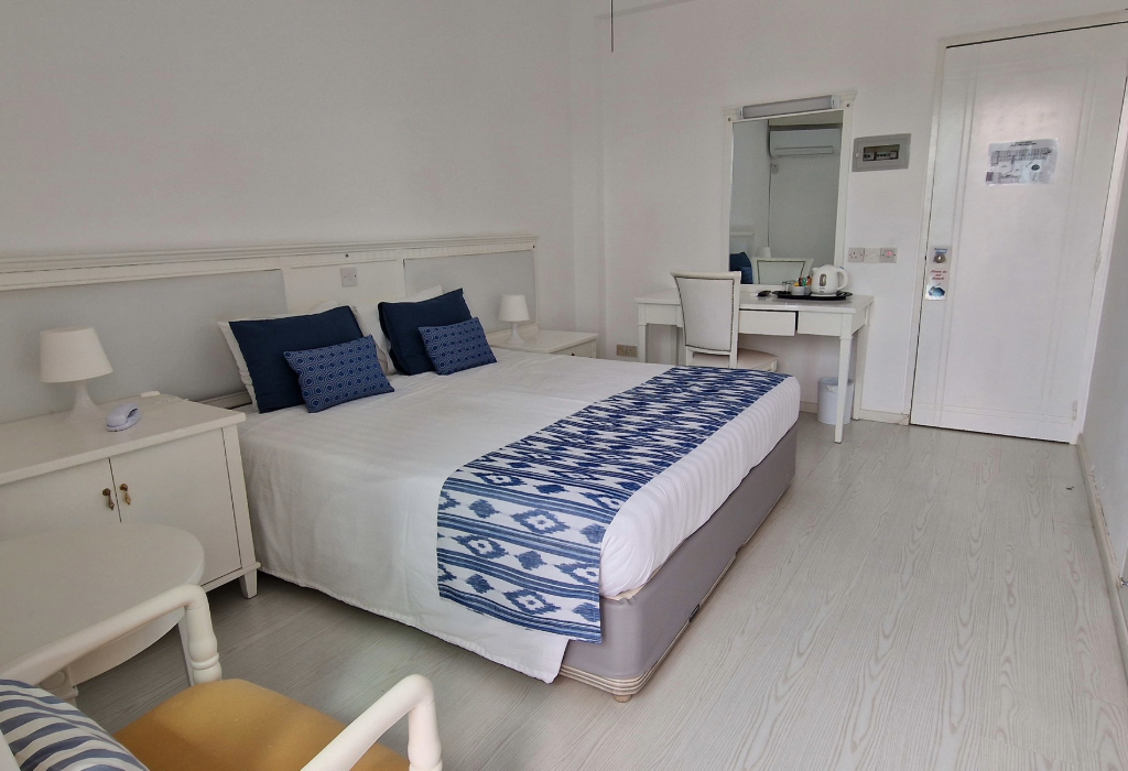 STANDARD ROOM ( Inland view, balcony or terrace )