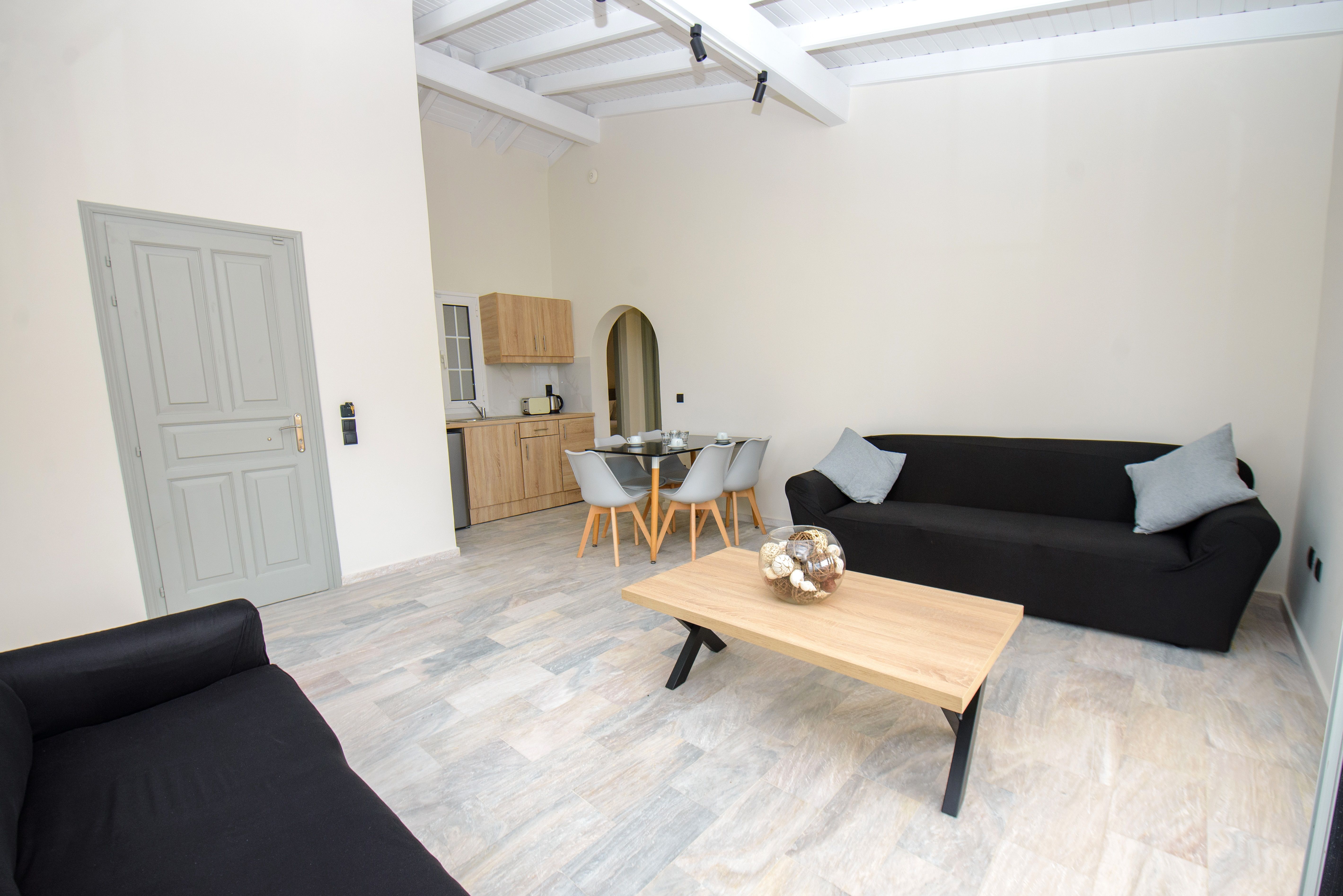 TWO BEDROOM APARTMENT 5 PAX