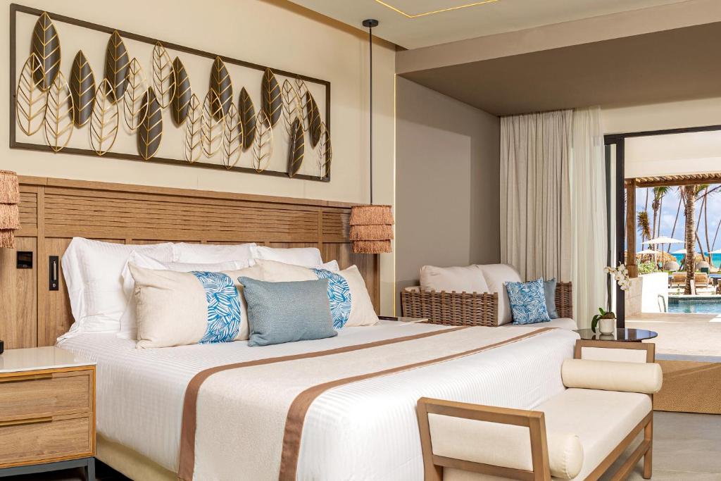  PREFERRED CLUB JUNIOR SUITE OCEAN FRONT SWIM OUT