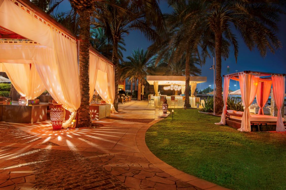Pool Bar