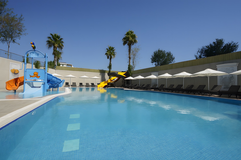 Piscina deschisă