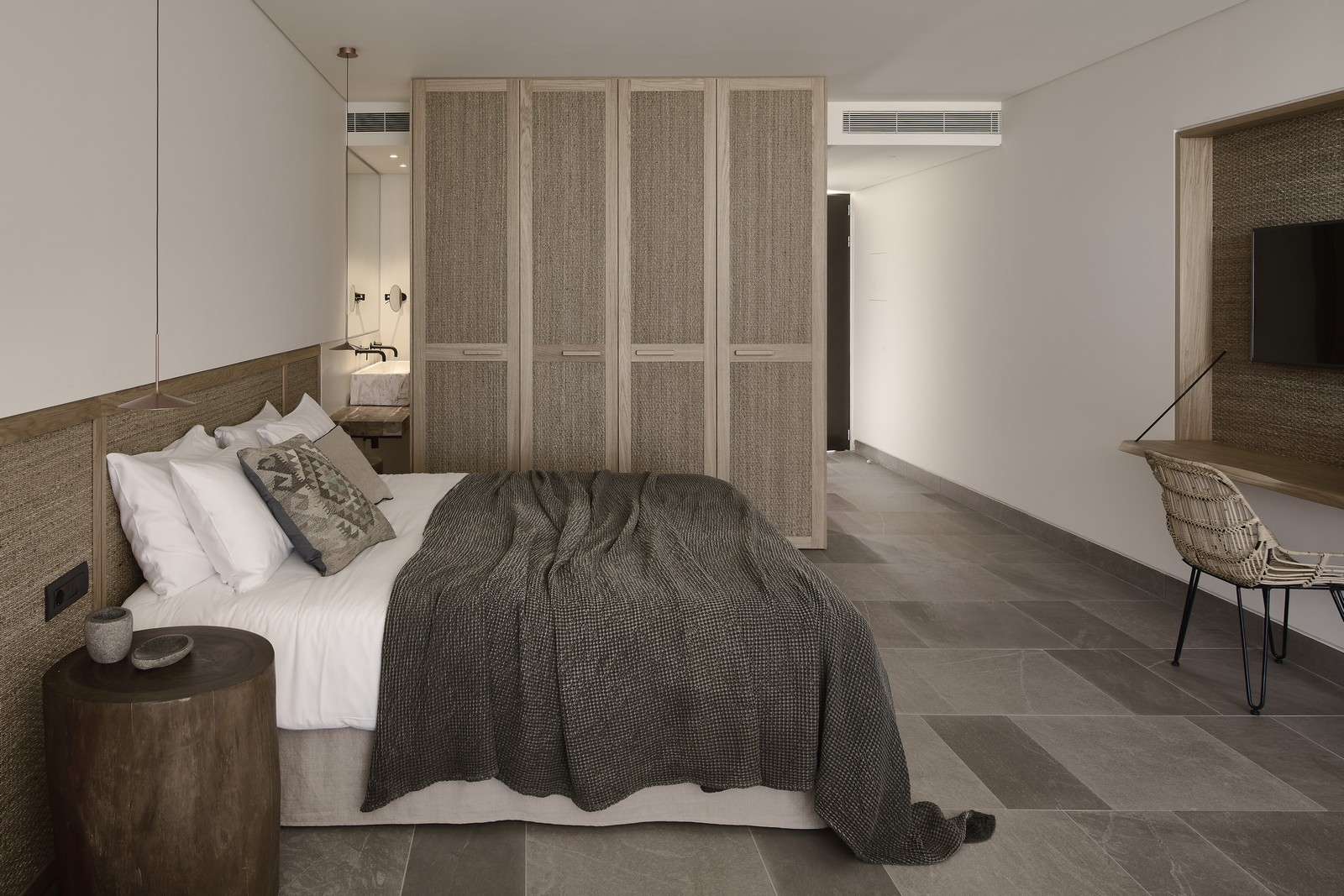 JUNIOR SUITE INLAND VIEW