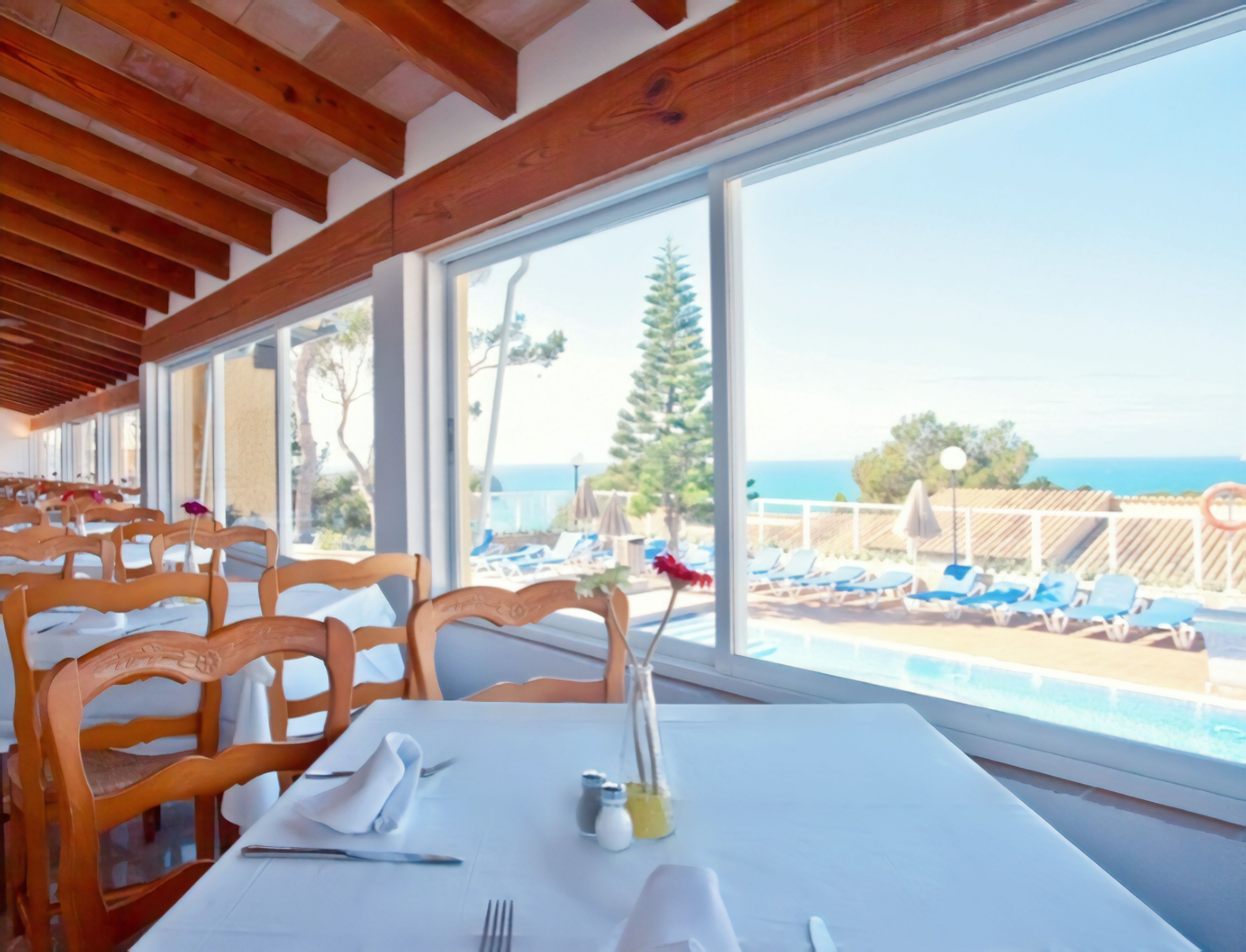 MAIN RESTAURANT