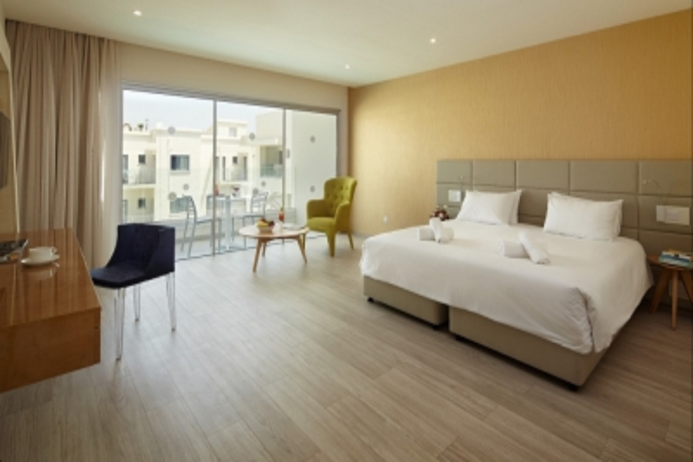Deluxe Room (Balcony)