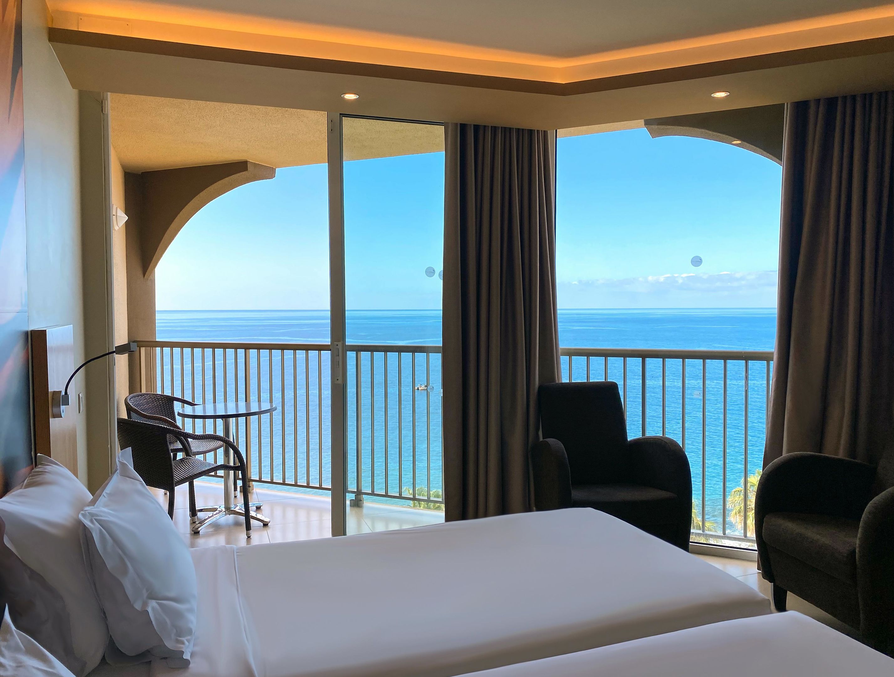 TWIN SEA VIEW BALCONY OR TERRACE