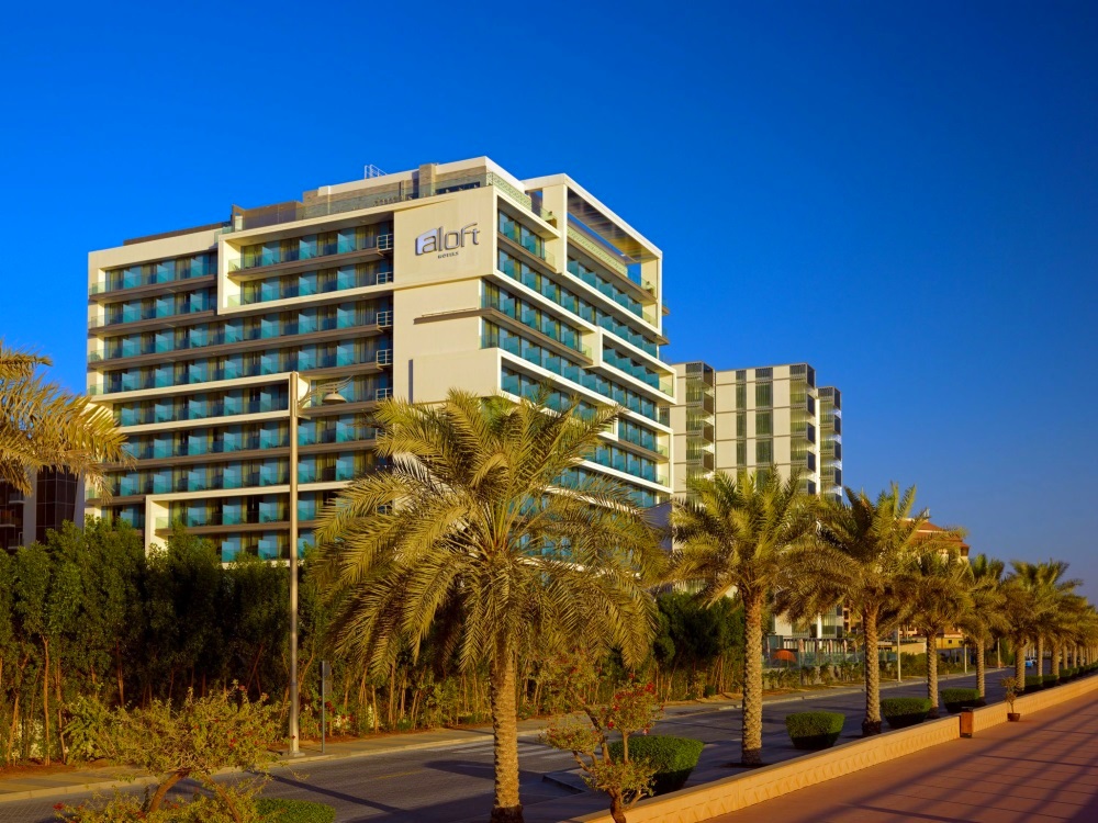 Dubai, Hotel Aloft Palm Jumeirah, exterior.jpg
