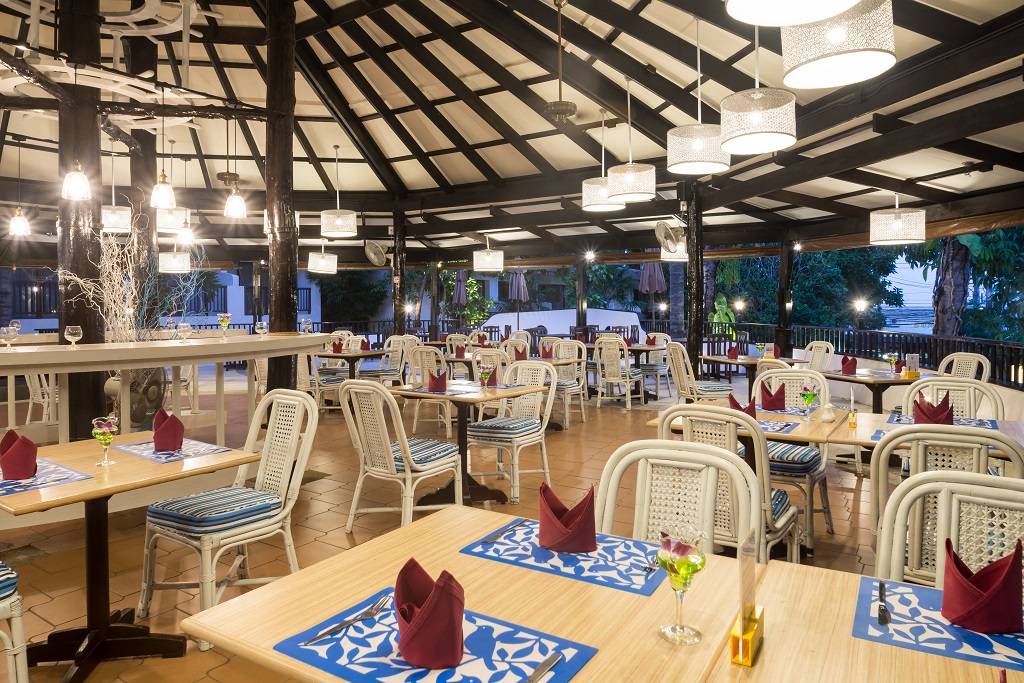 THE BOAT BAR AND RESTAURANT