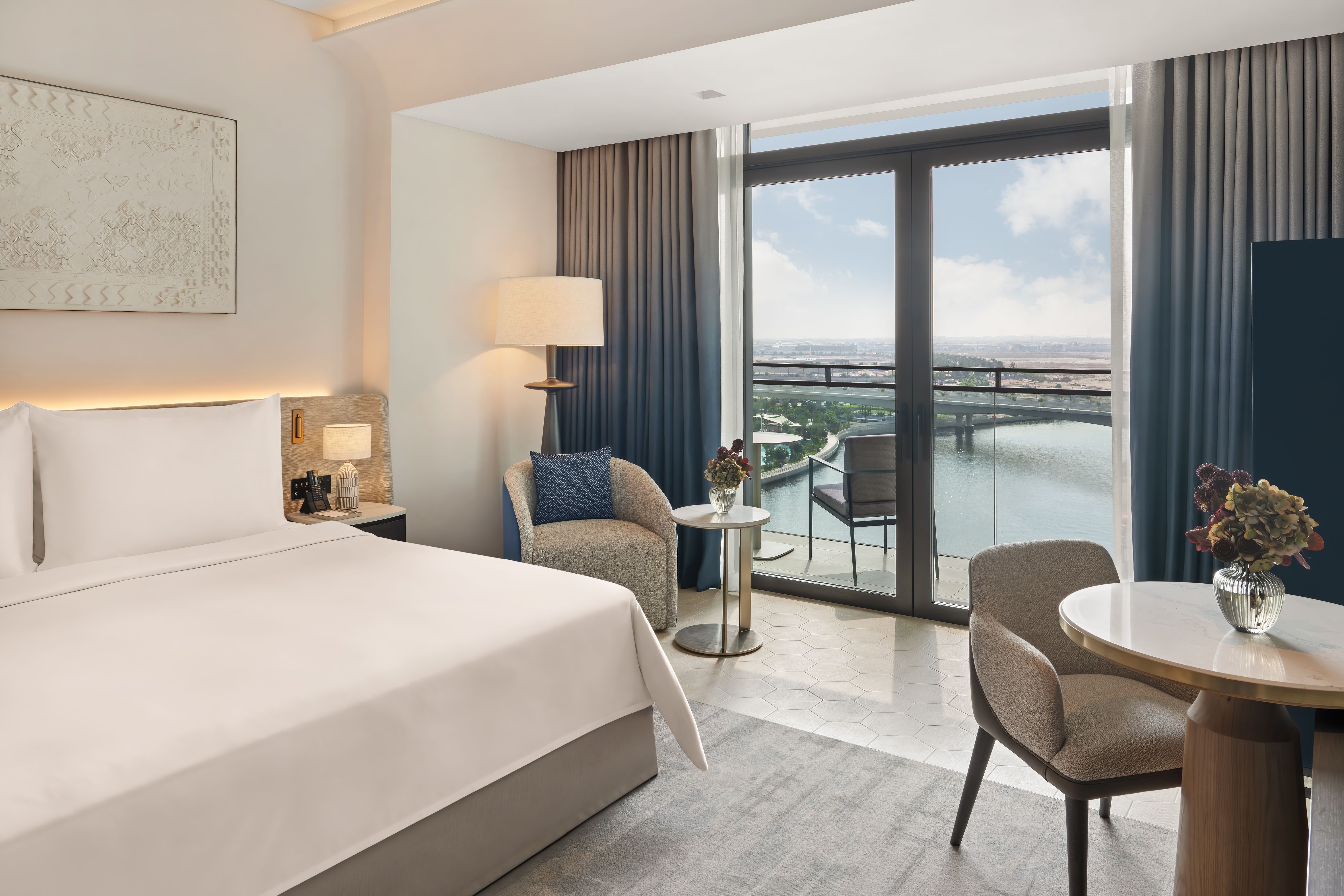 Deluxe Canal View Room King