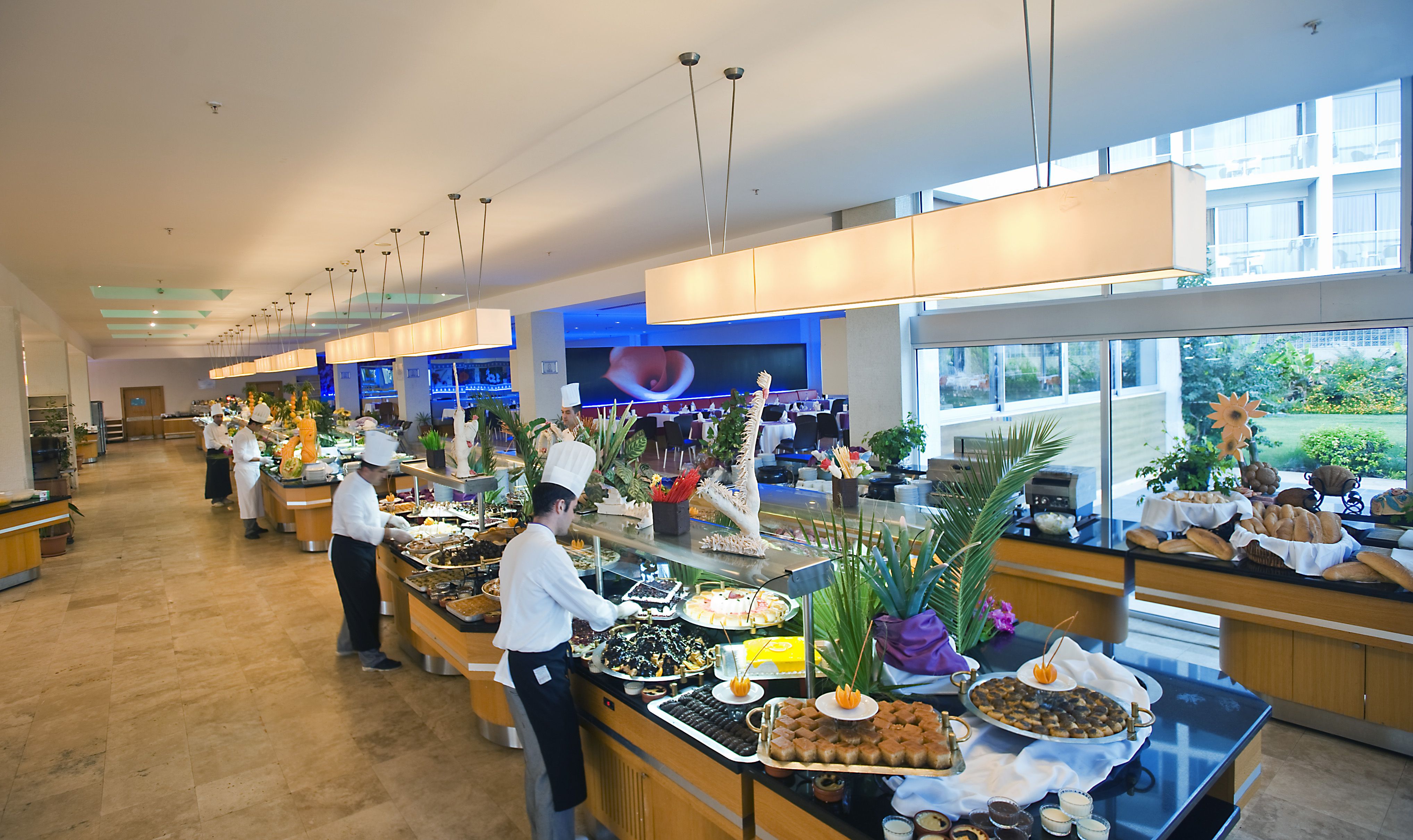 MAIN RESTAURANT