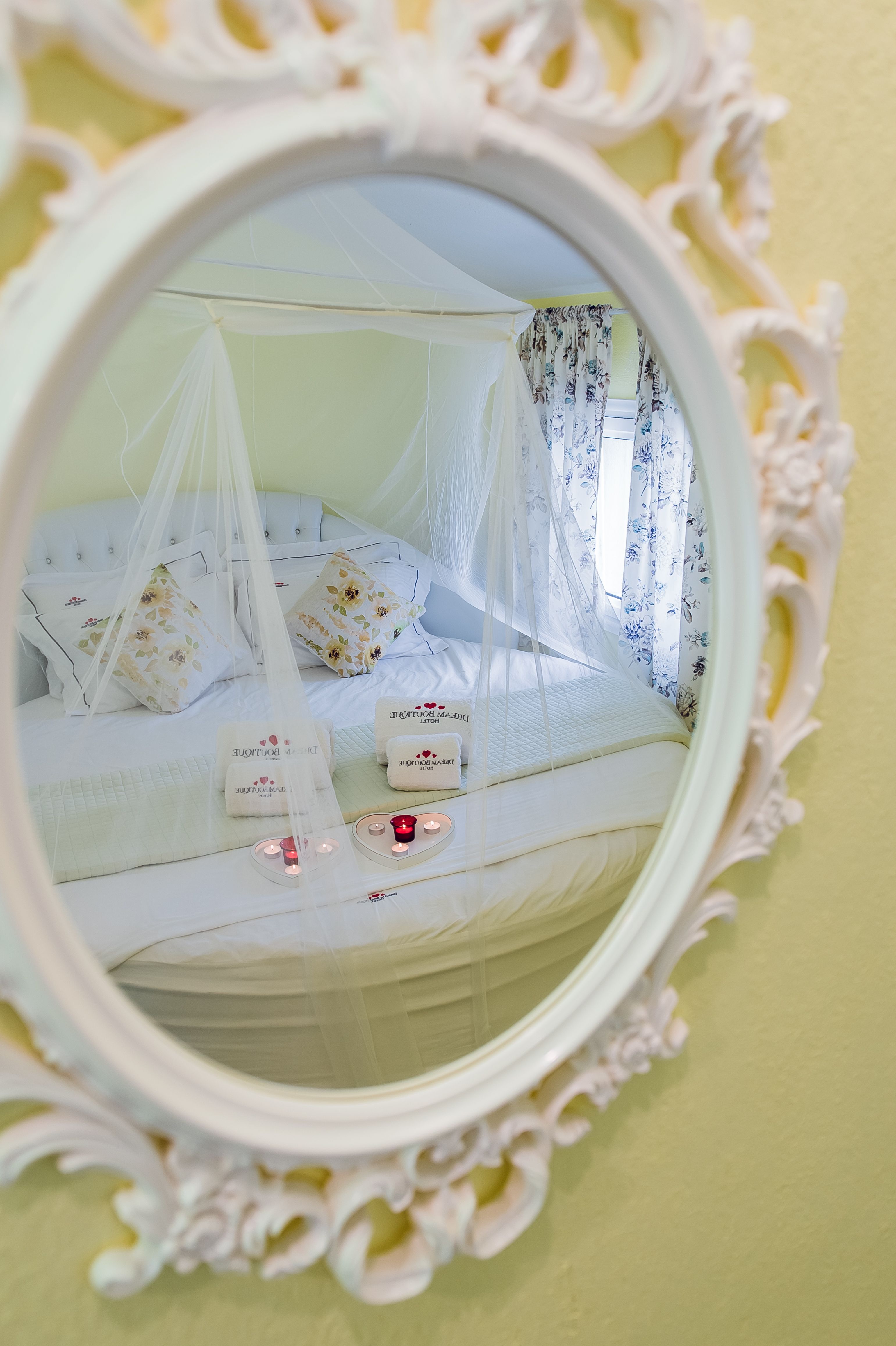 LUXURY SUITE SPLIT LEVEL