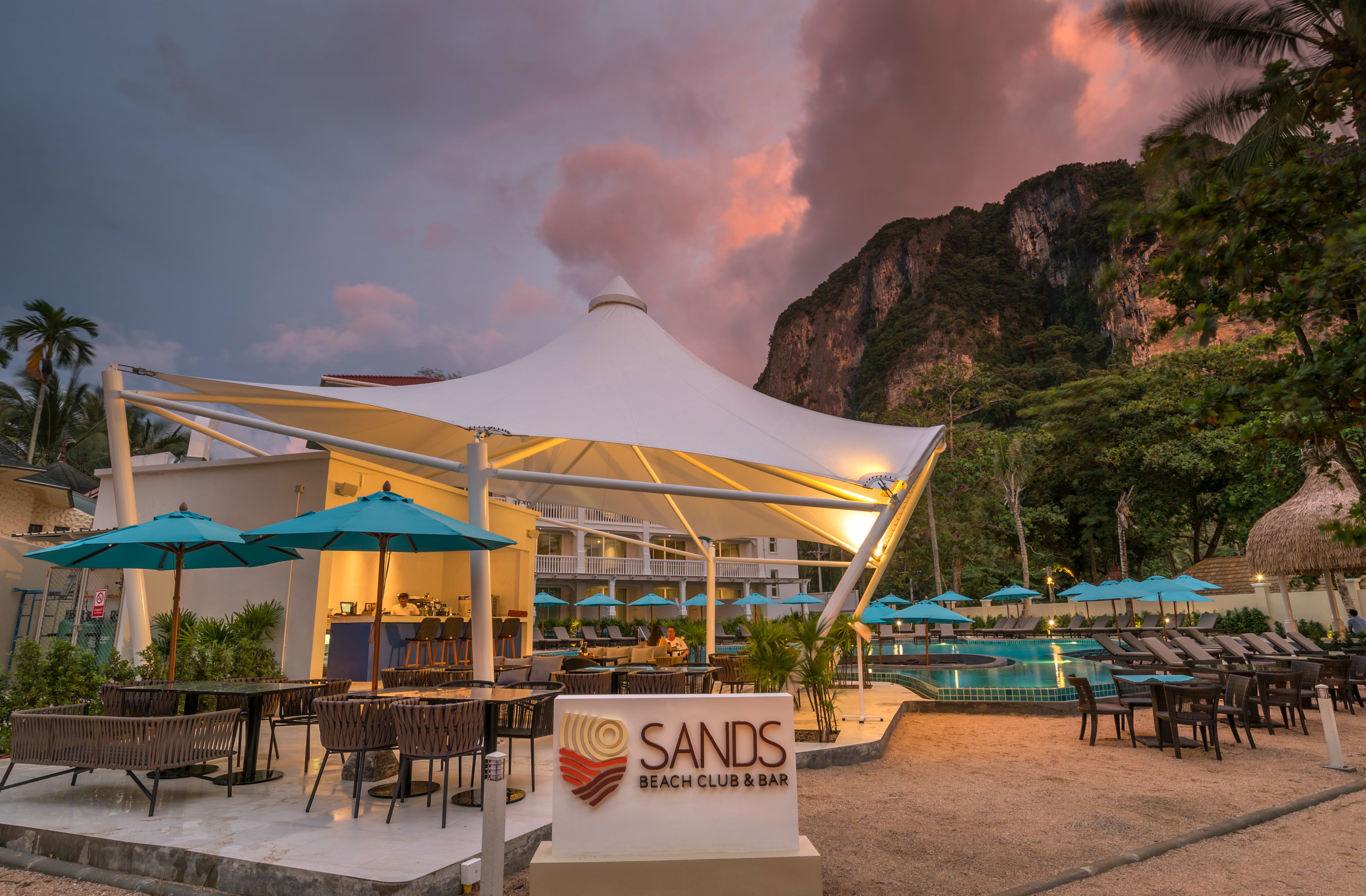SANDS BEACH CLUB/ RESTAURANT/ BAR 