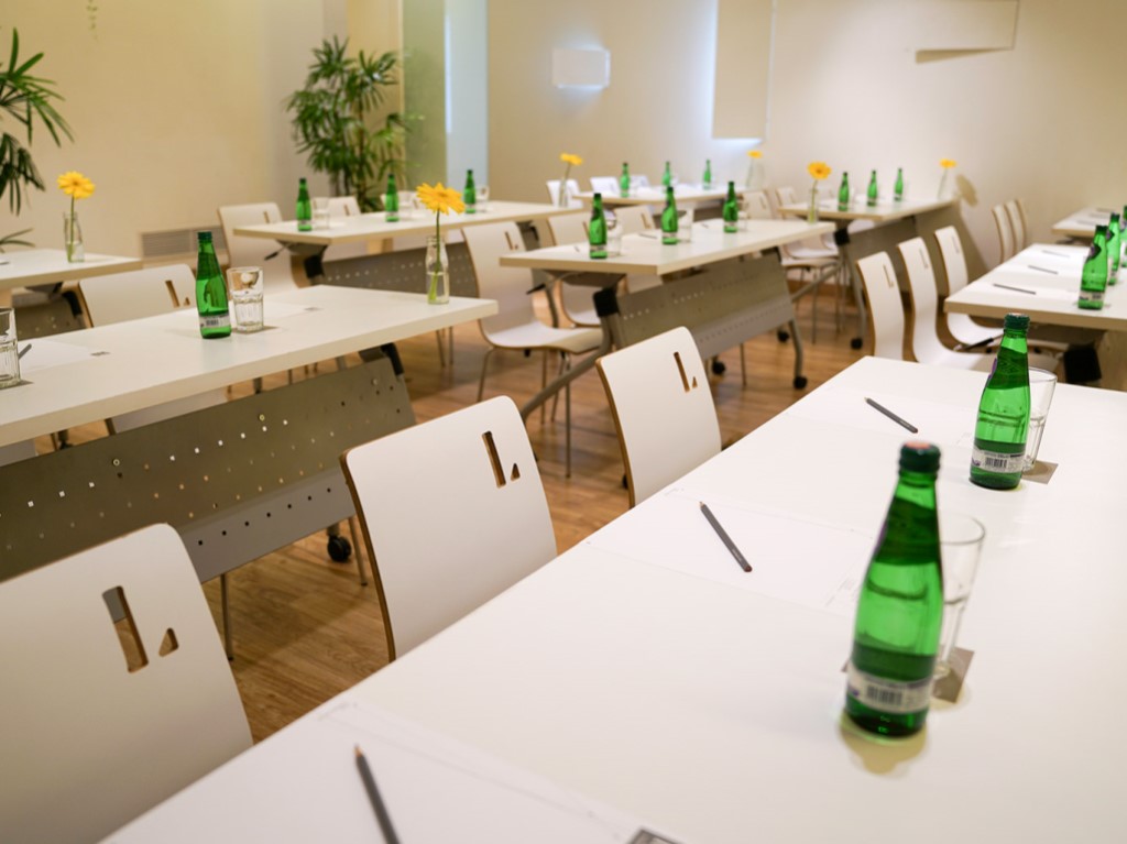 MICE (servicii de organizare de întâlniri, conferințe, alte evenimente)