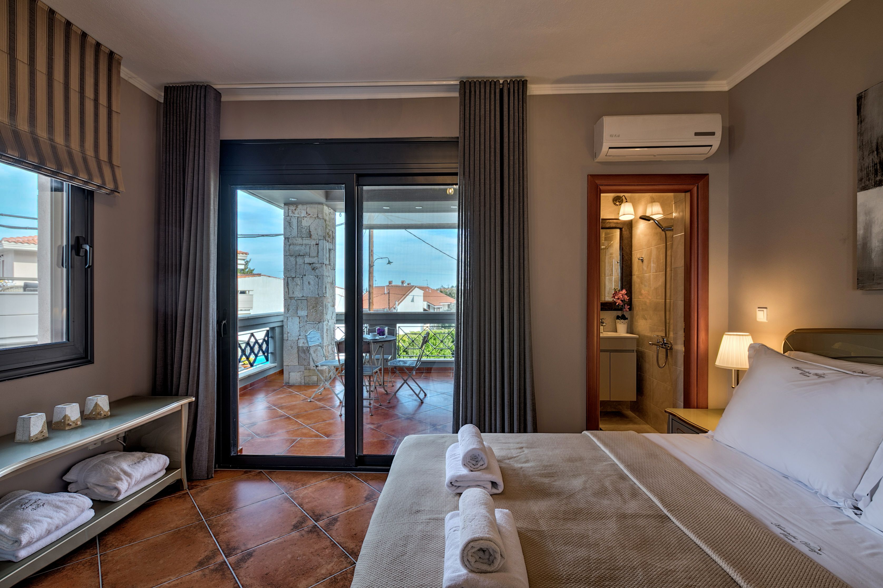 SUITE FOUR BEDROOMS