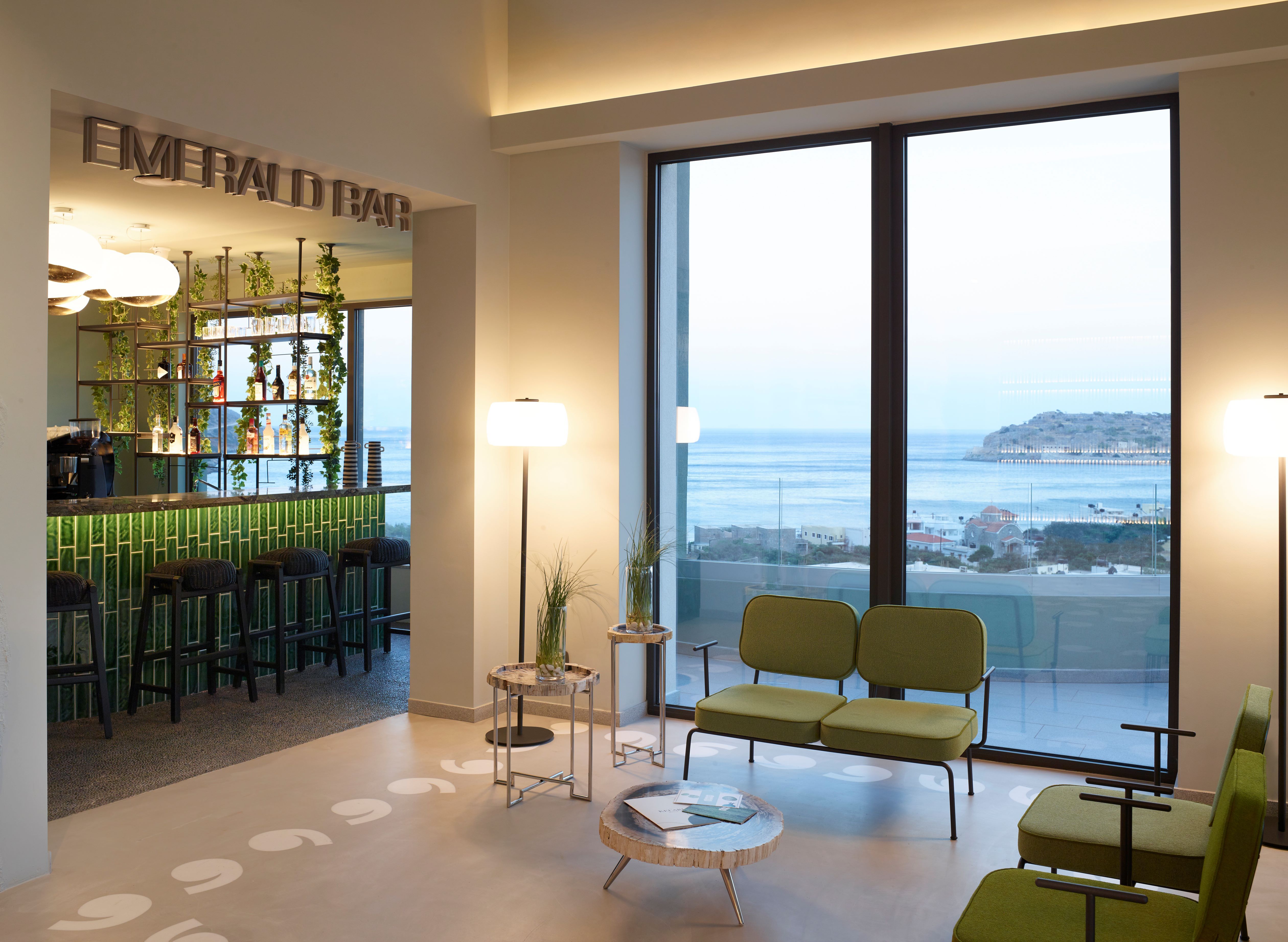 Emerald Lobby Bar