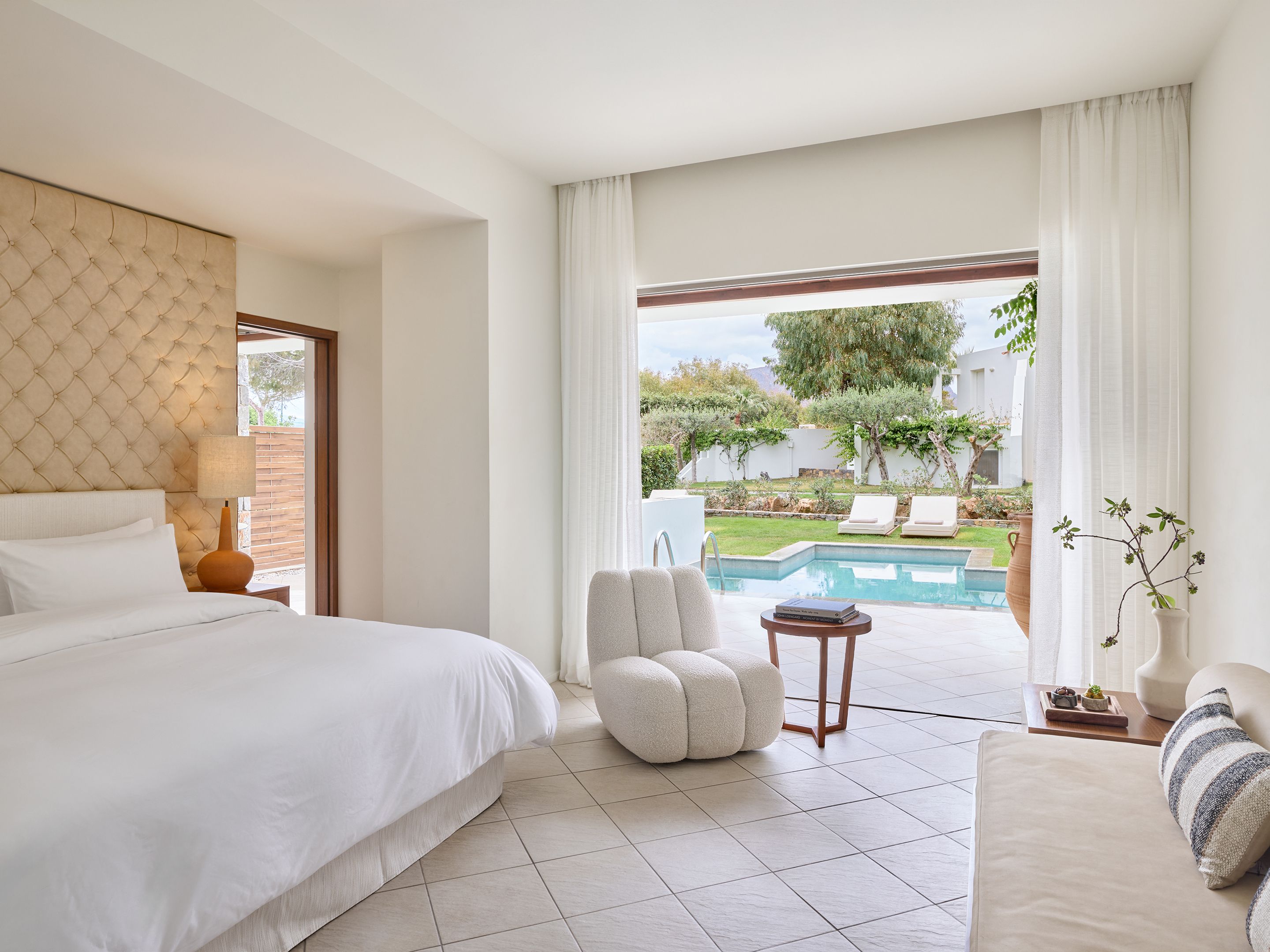 2-Bedroom Family Suite Garden View Private pool