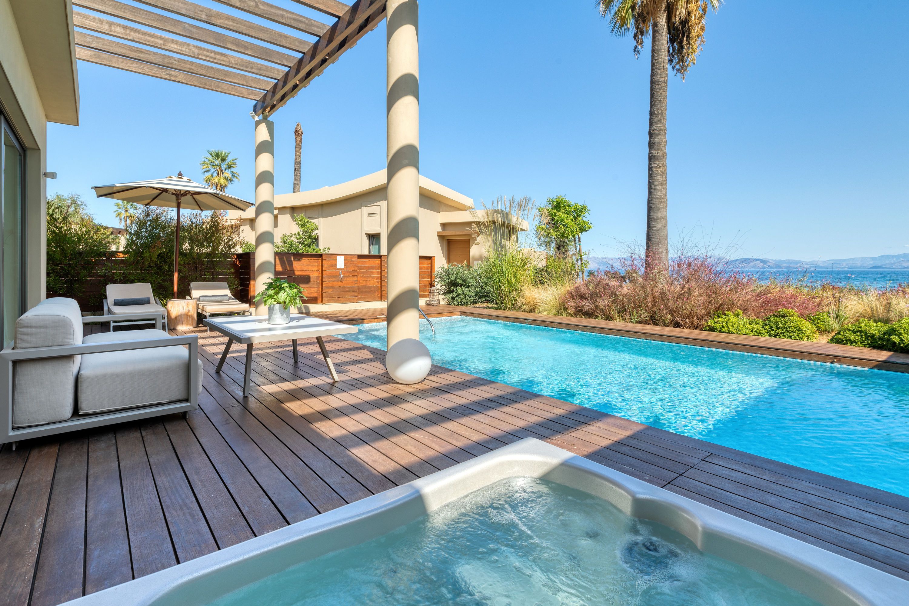 Pavilion Suite Sea View with Jacuzzi and  Private Pool