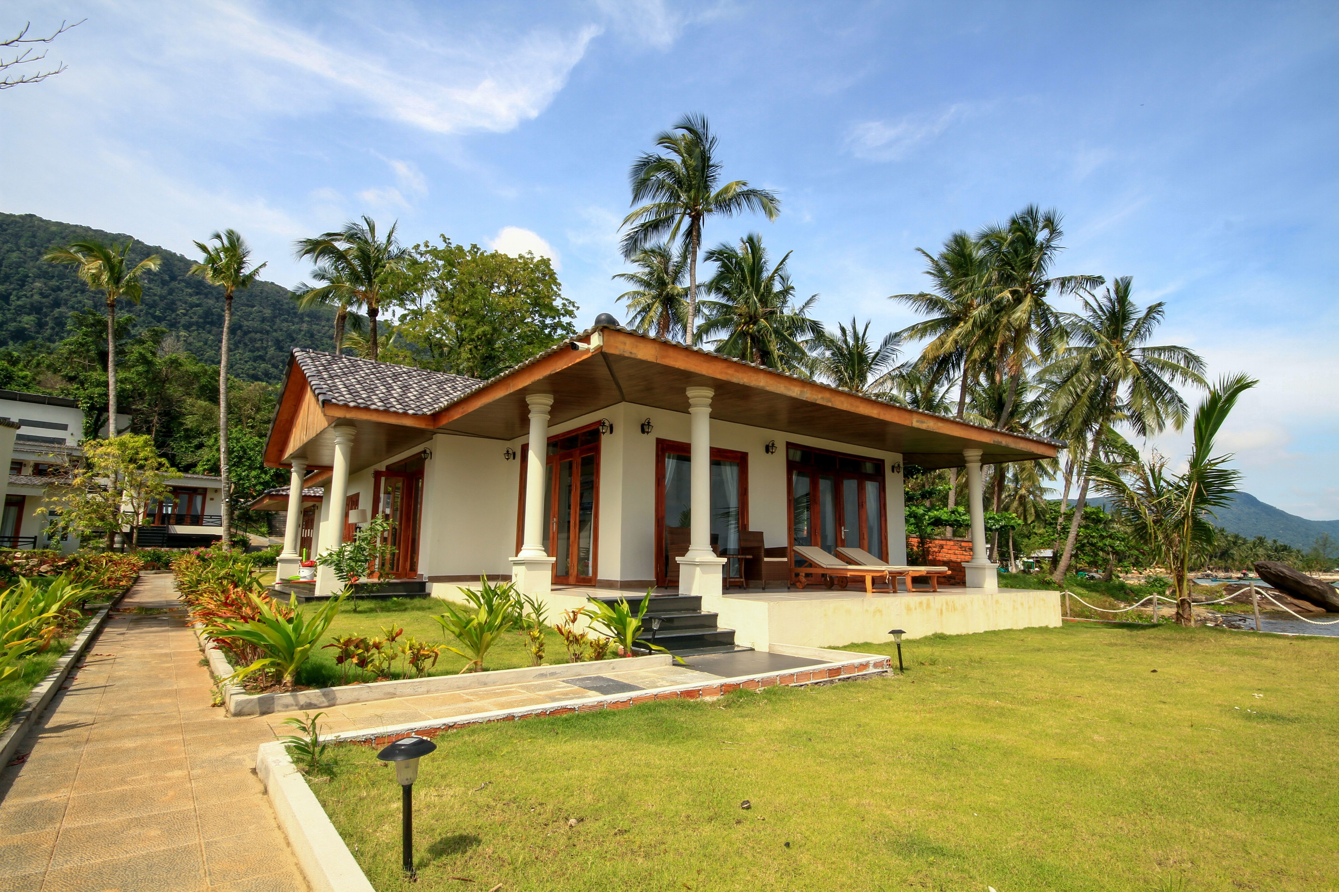 LUXURY FAMILY VILLA