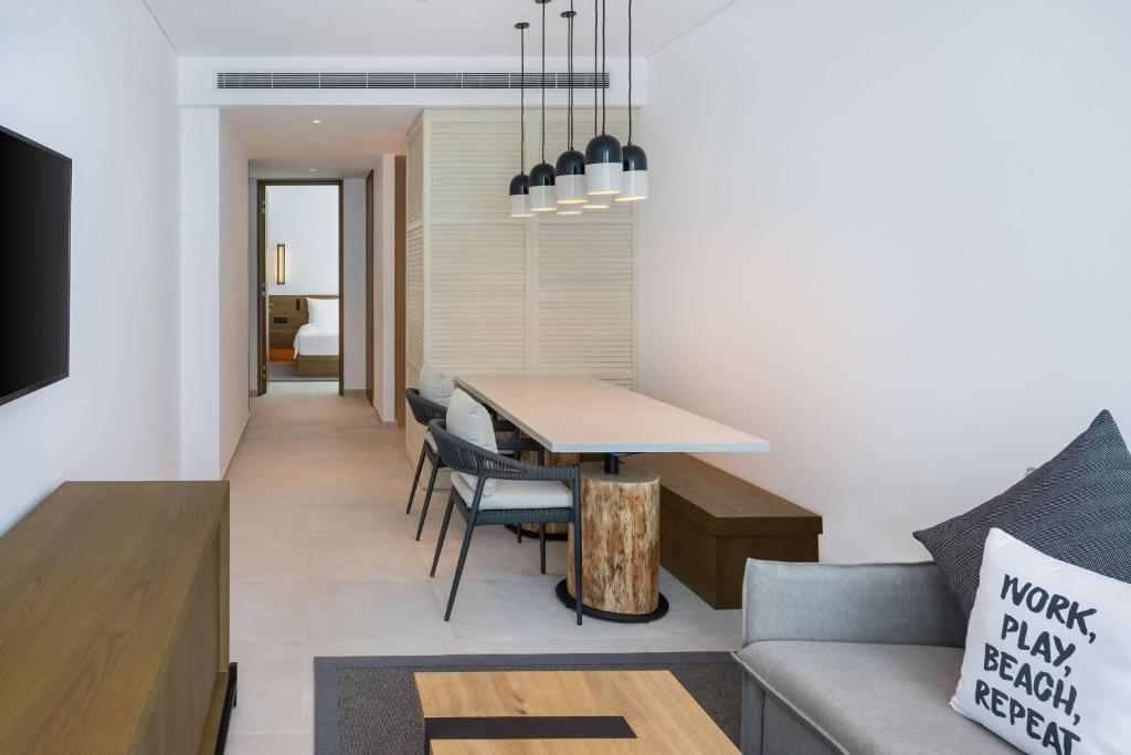 One Bedroom Suite 