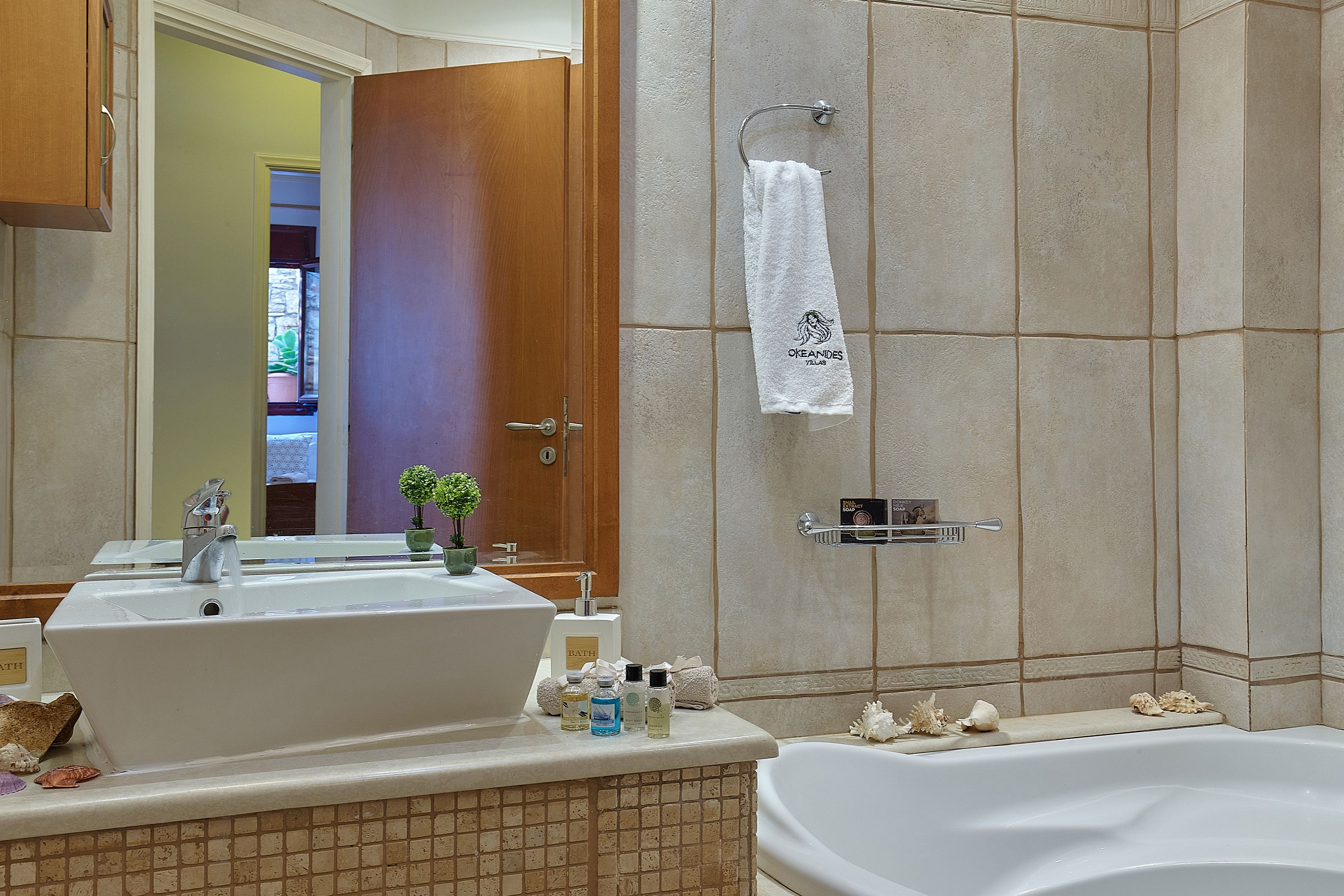 OKEANIDES LUXURY VILLAS